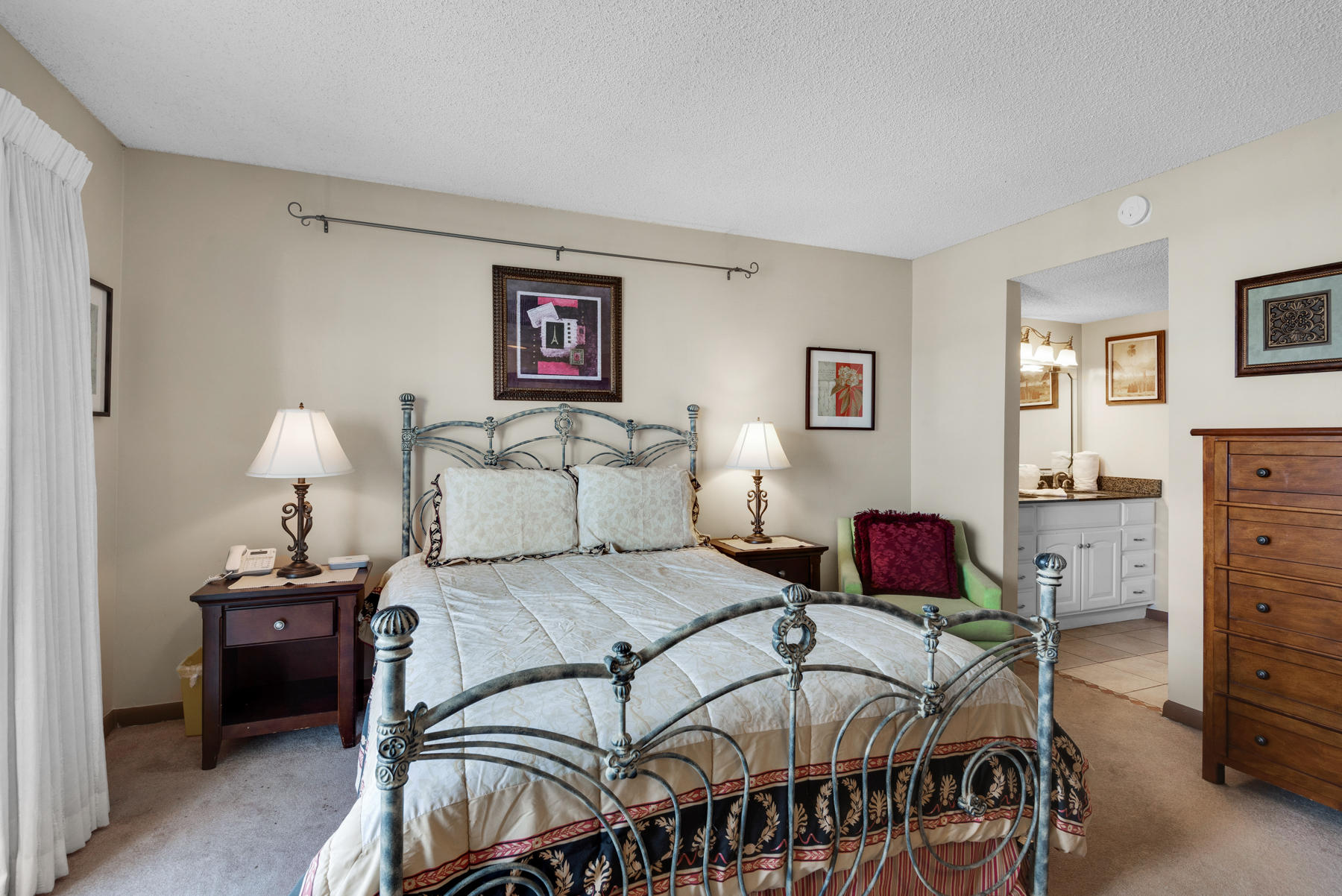 EL MATADOR CONDO - Residential