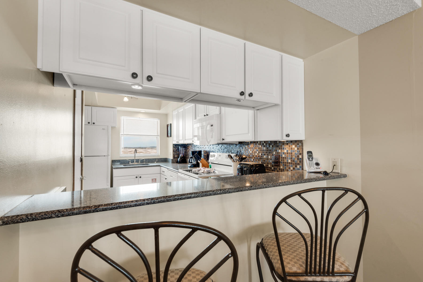 EL MATADOR CONDO - Residential