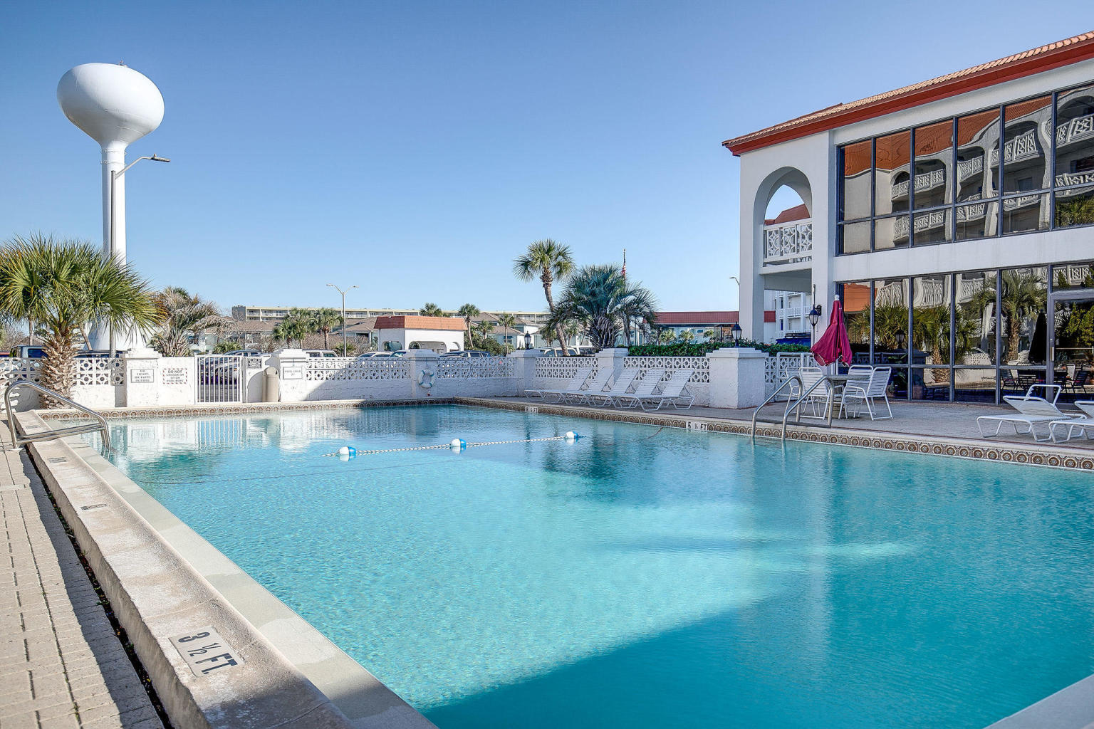 EL MATADOR CONDO - Residential