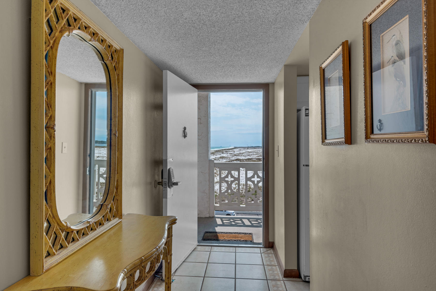 EL MATADOR CONDO - Residential