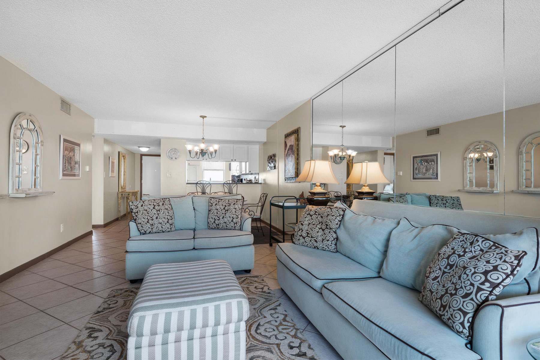 EL MATADOR CONDO - Residential