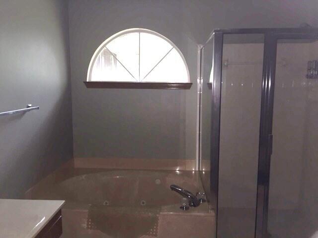 PARKWOOD SQUARE PH 2 - Residential