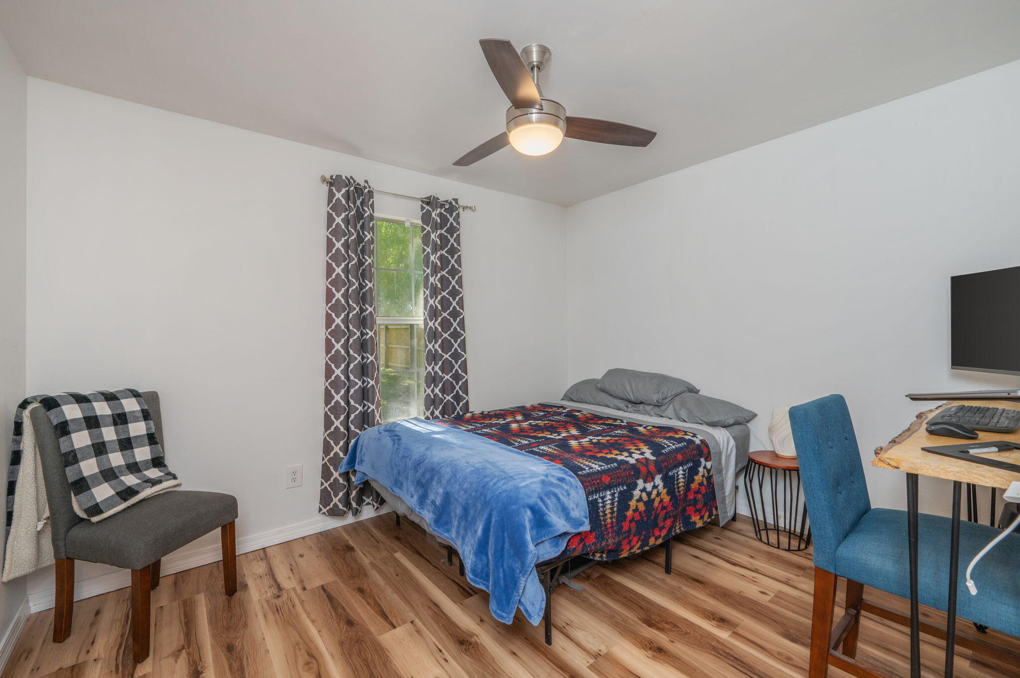 HOLLEY BY THE SEA - Residential