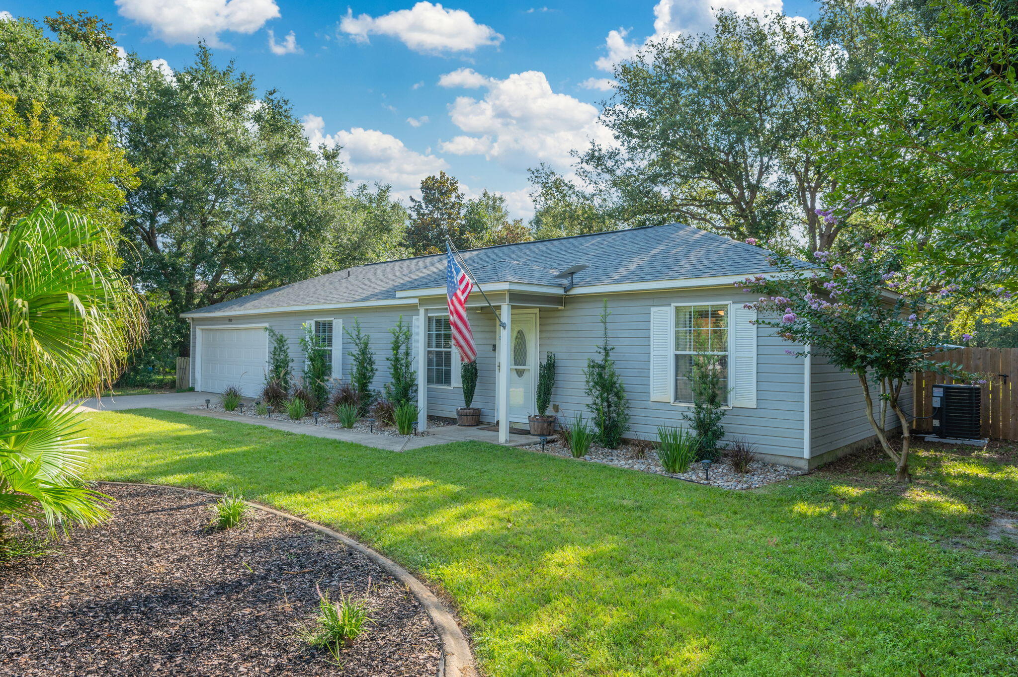HOLLEY BY THE SEA - Residential