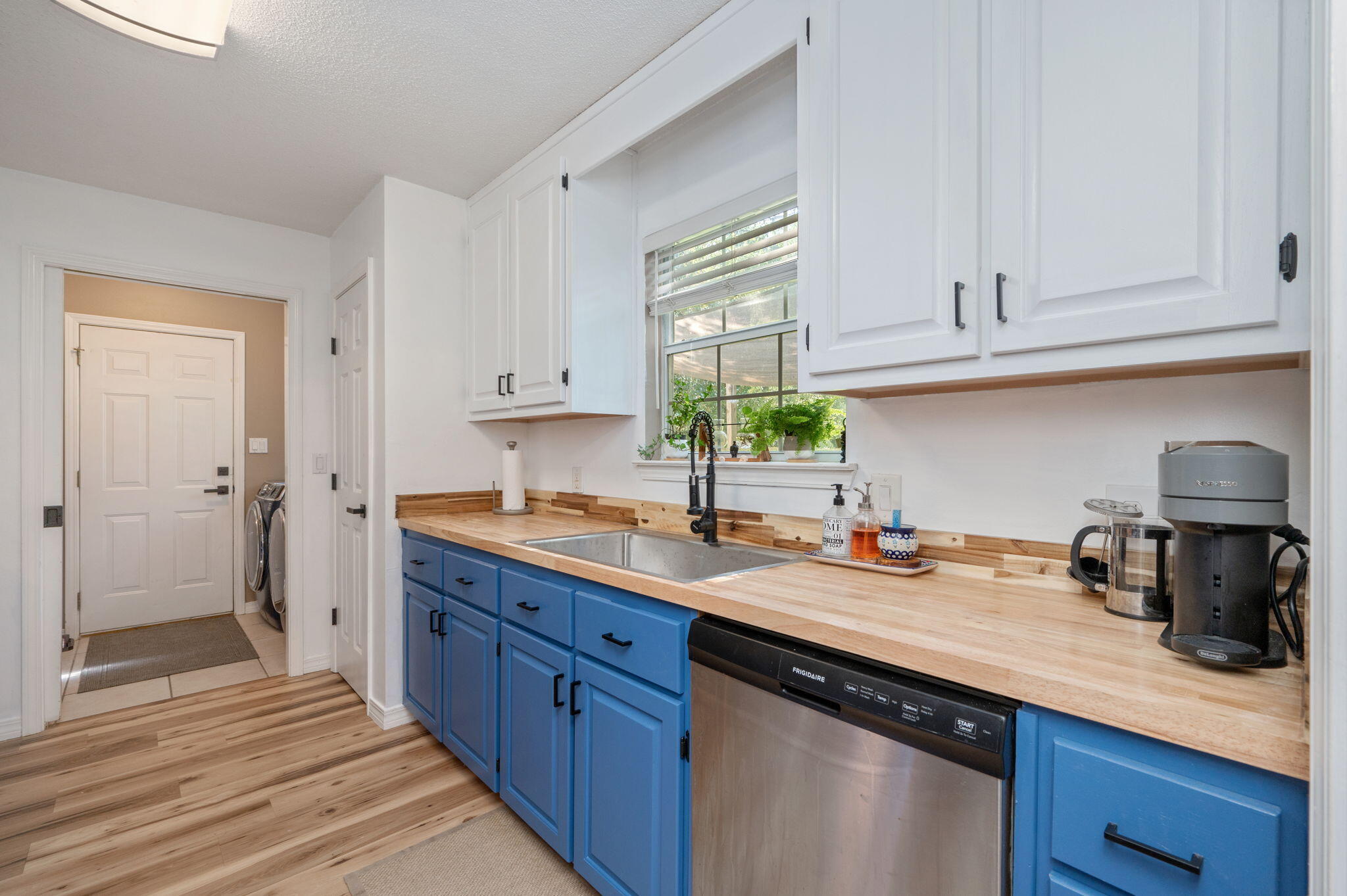 HOLLEY BY THE SEA - Residential