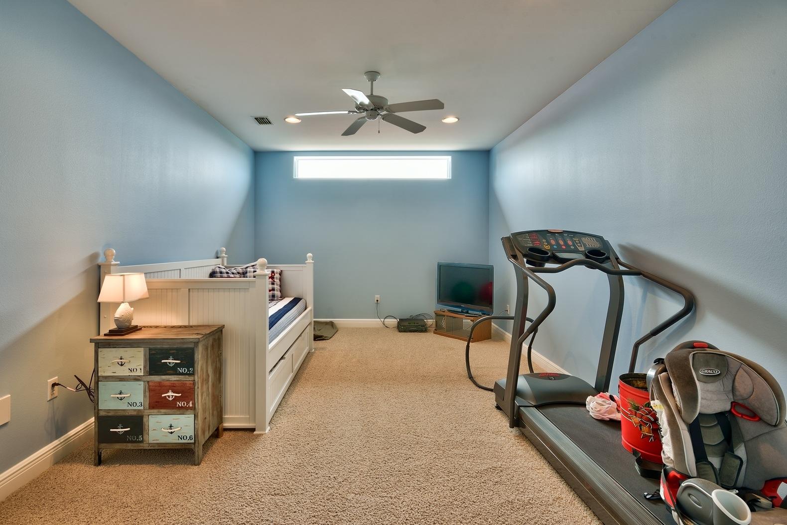 BURNT PINE - Residential