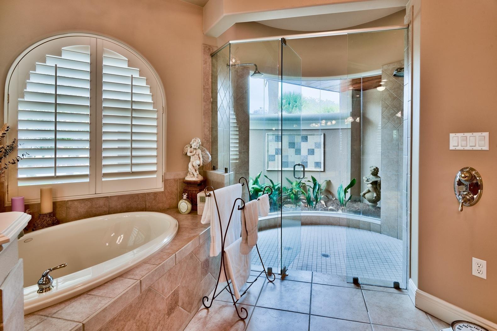 BURNT PINE - Residential