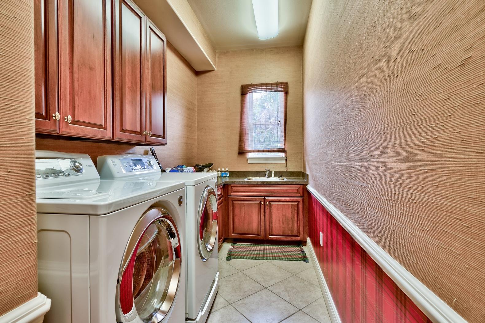 BURNT PINE - Residential