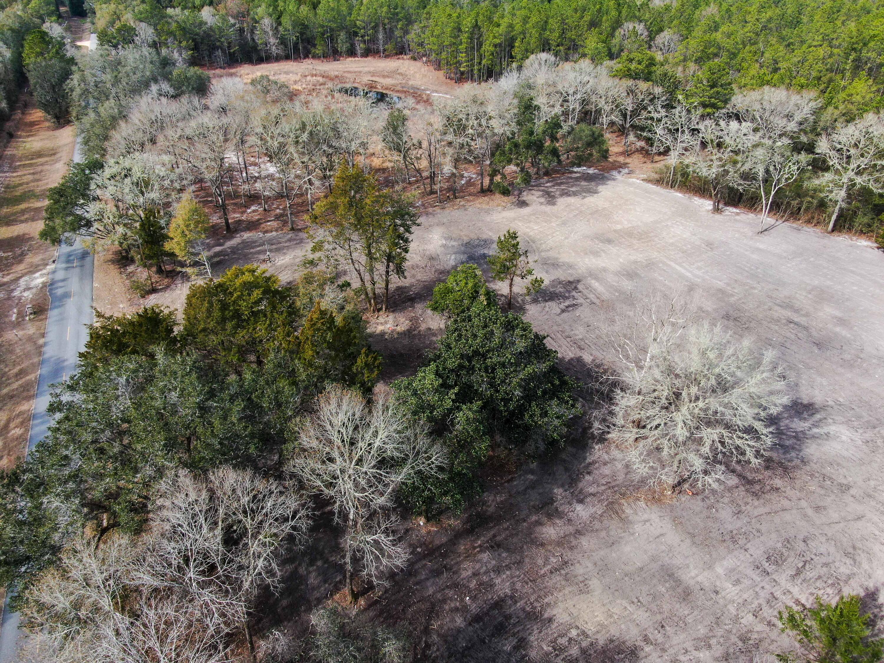 METES & BOUNDS - Land