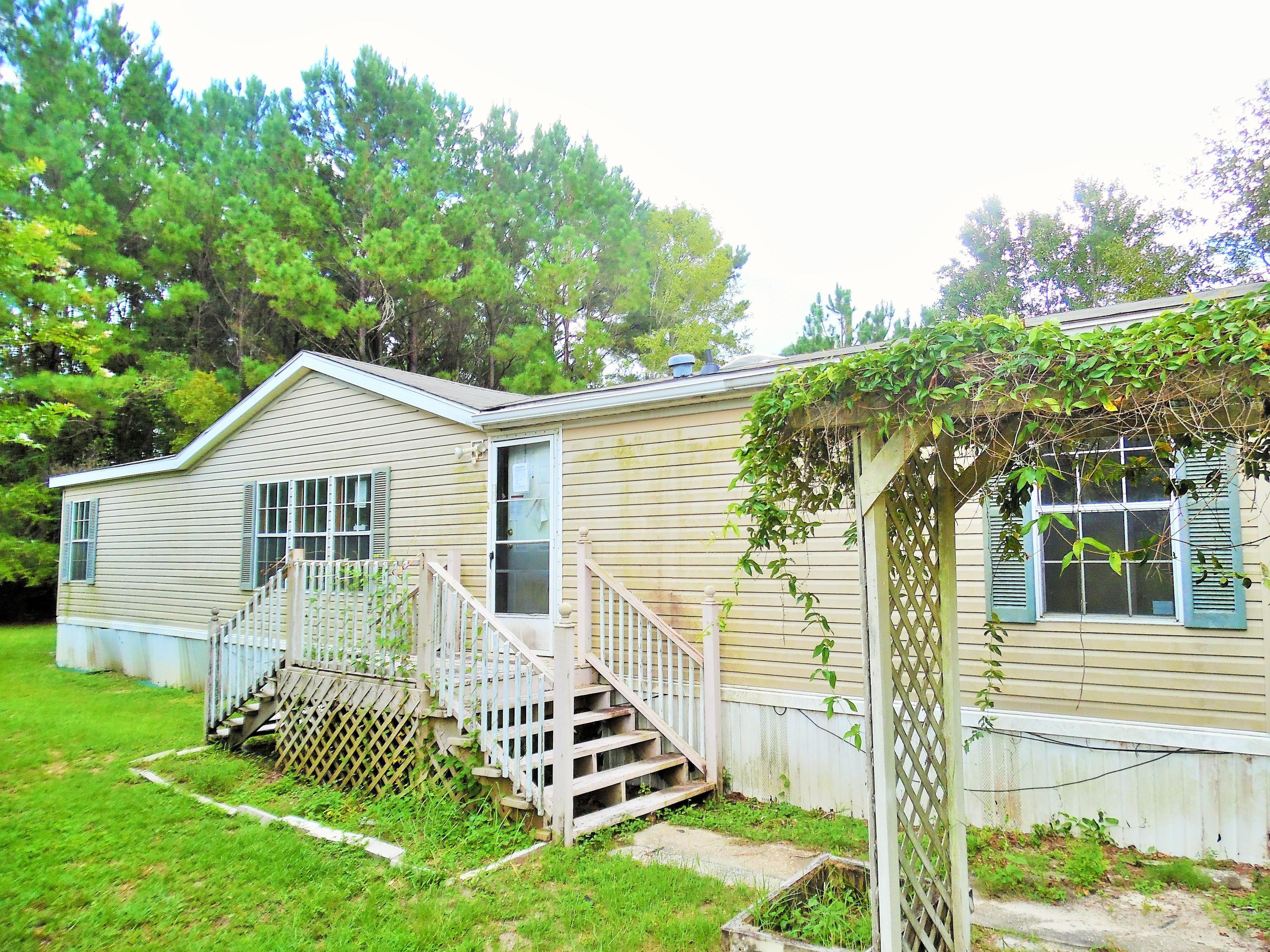 NO RECORDED SUBDIVISION - Residential