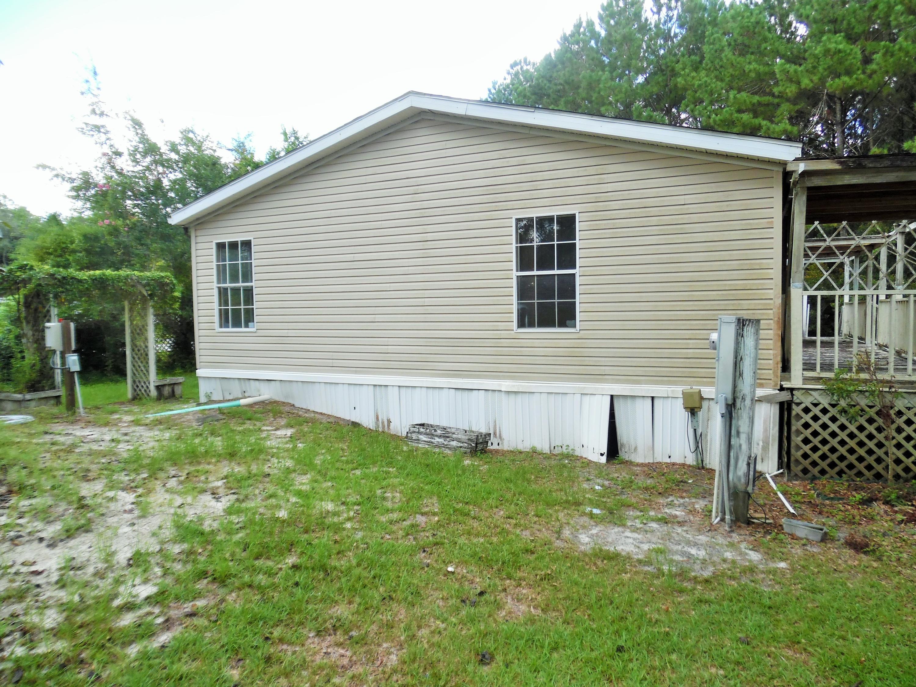 NO RECORDED SUBDIVISION - Residential