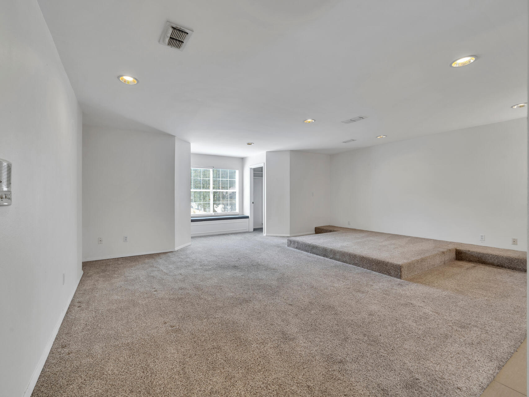 315 Vaughan Street NW Waterfront - Residential