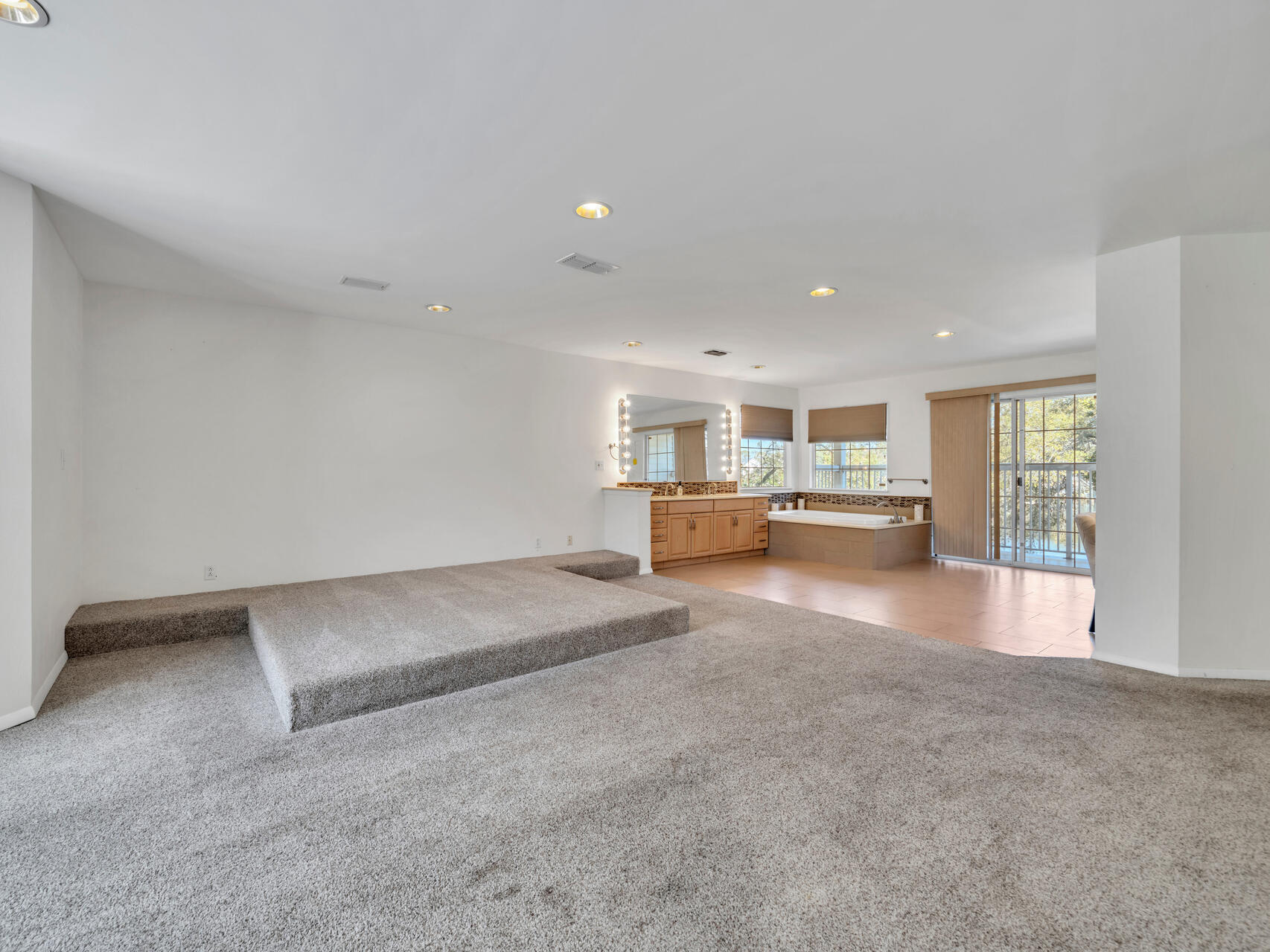 315 Vaughan Street NW Waterfront - Residential