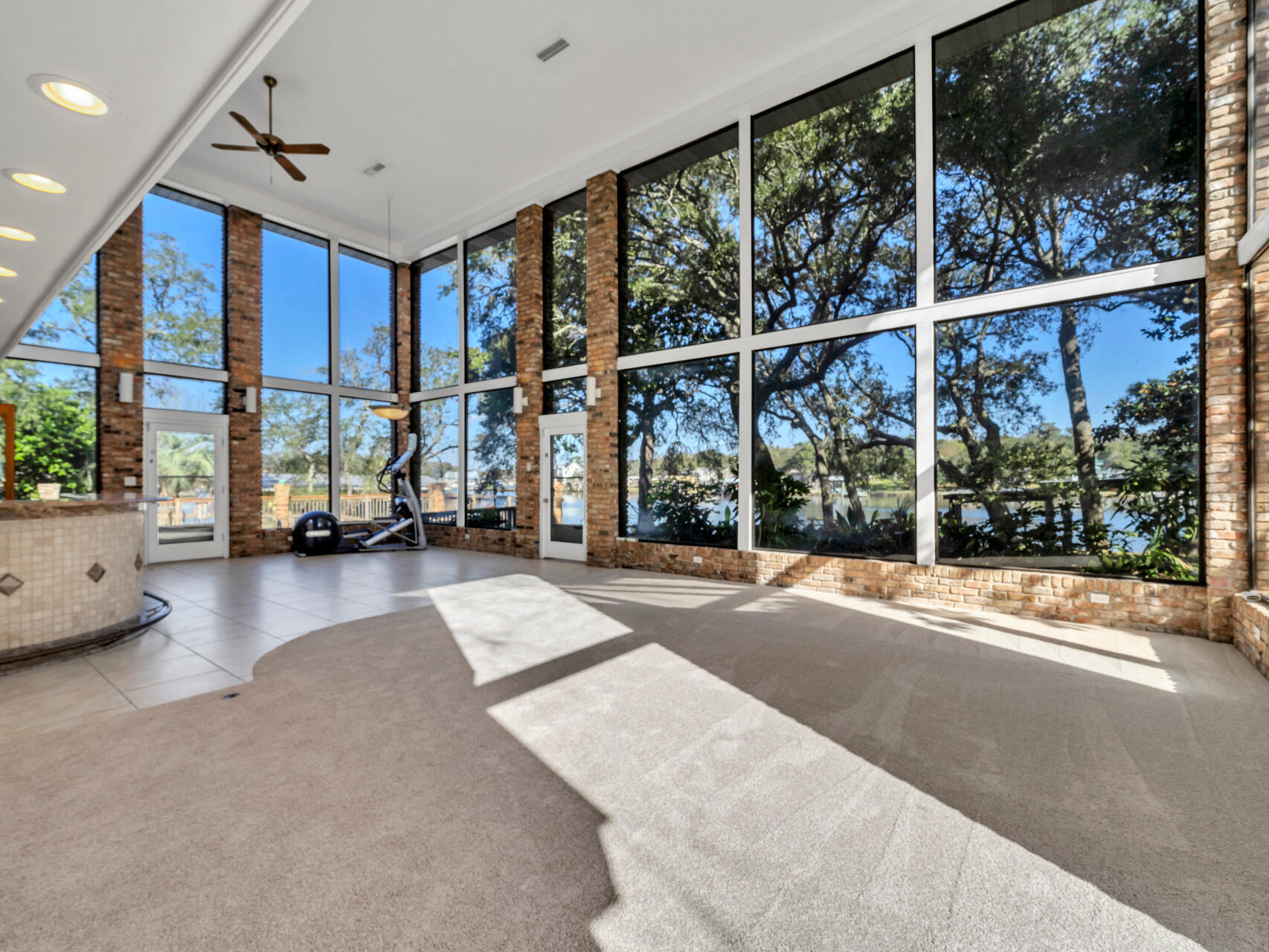 315 Vaughan Street NW Waterfront - Residential