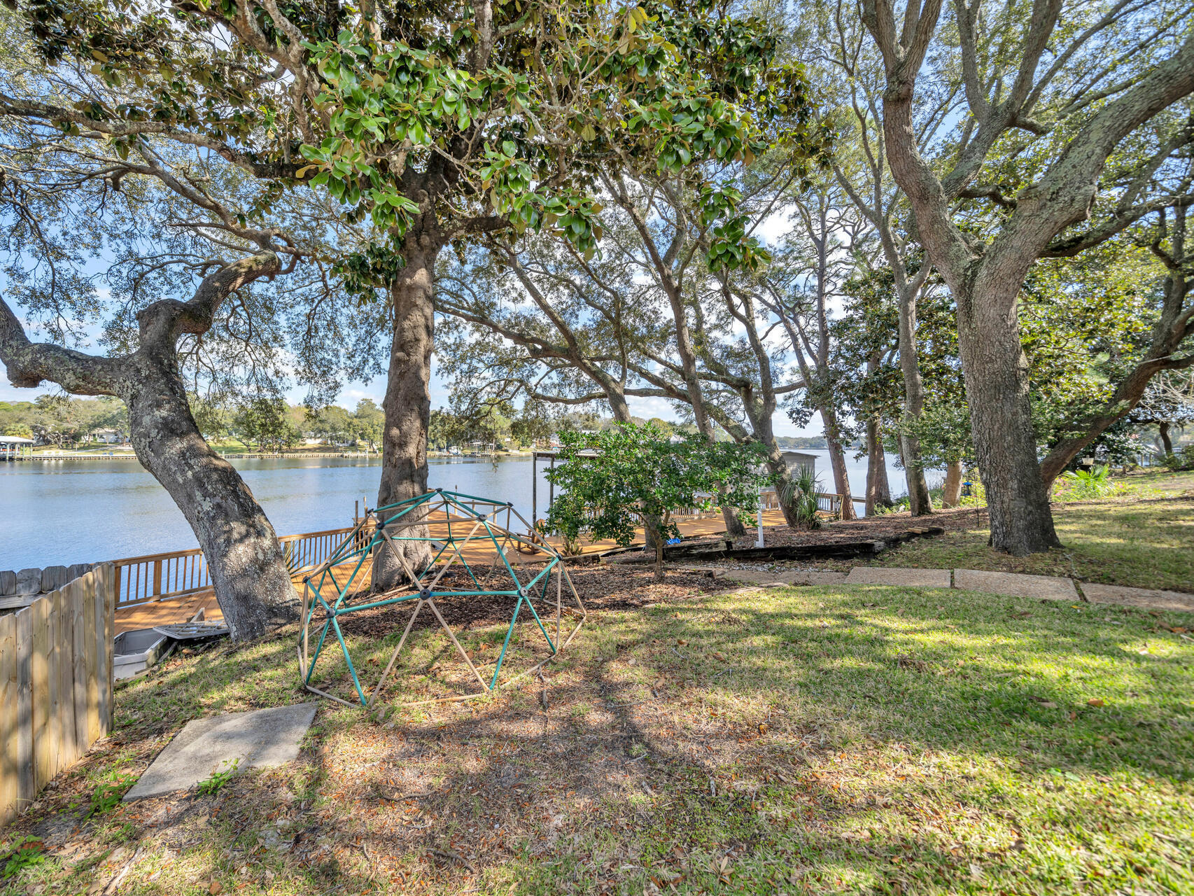 315 Vaughan Street NW Waterfront - Residential