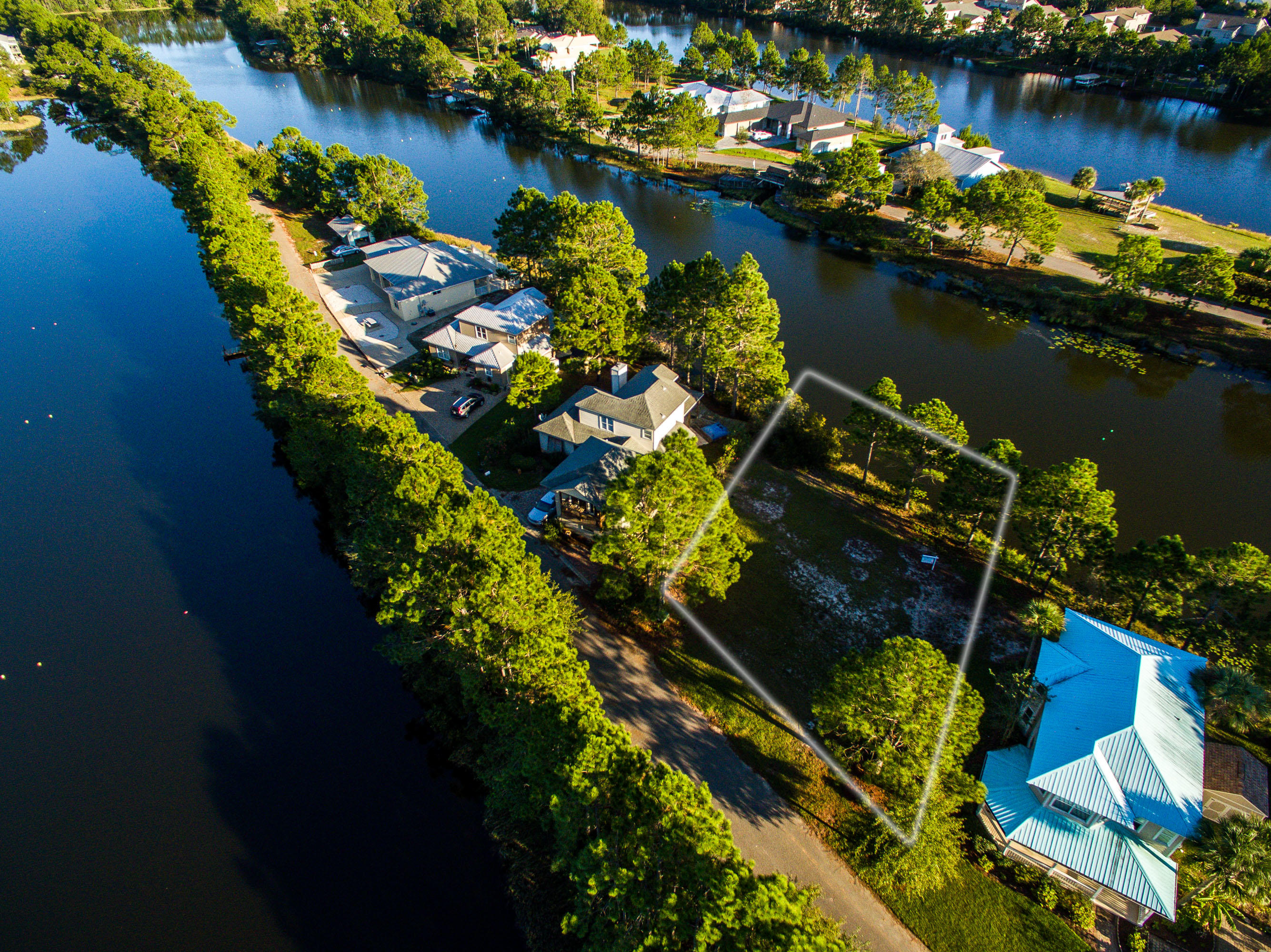 Shortline Lake Estates (Cottages of) - Land