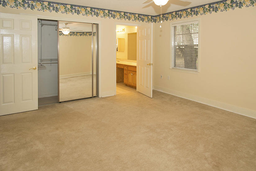 ROBLEDAL ESTATES - Residential