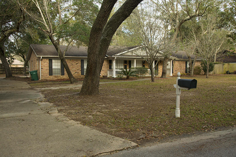 ROBLEDAL ESTATES - Residential