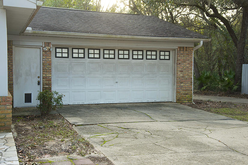 ROBLEDAL ESTATES - Residential