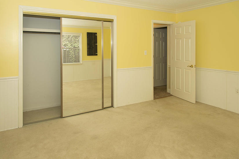 ROBLEDAL ESTATES - Residential