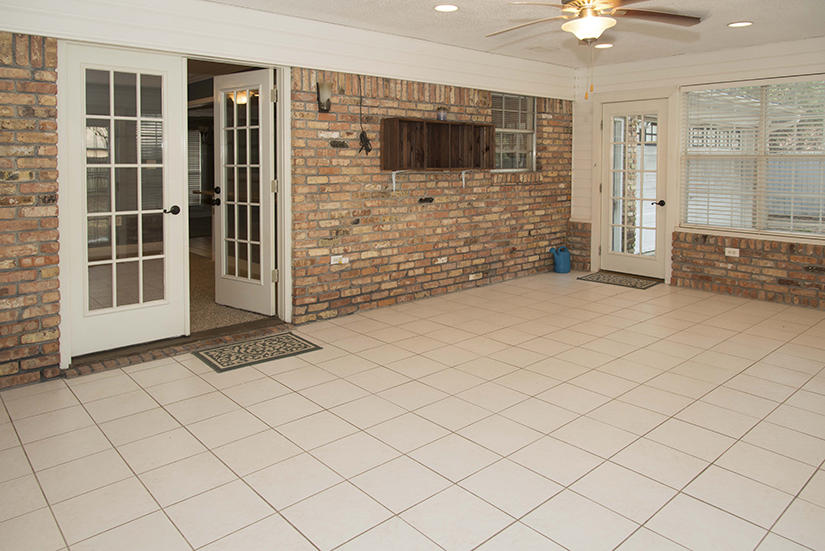 ROBLEDAL ESTATES - Residential