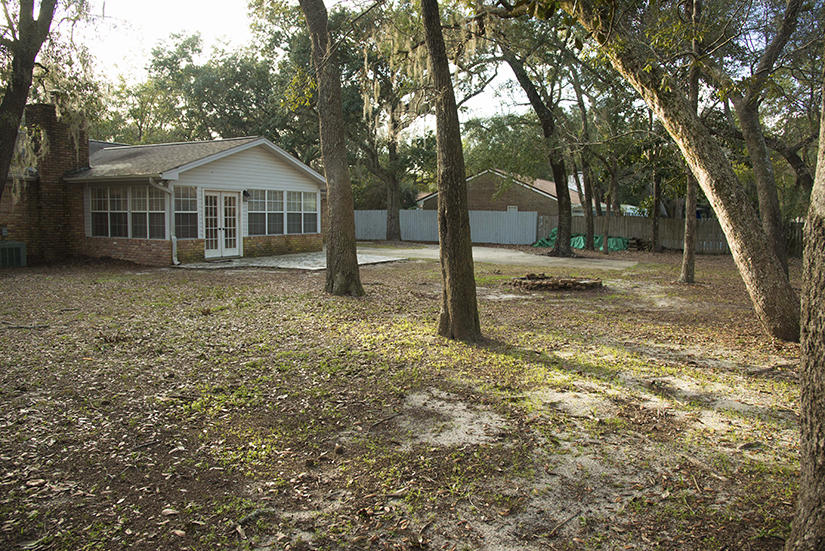 ROBLEDAL ESTATES - Residential