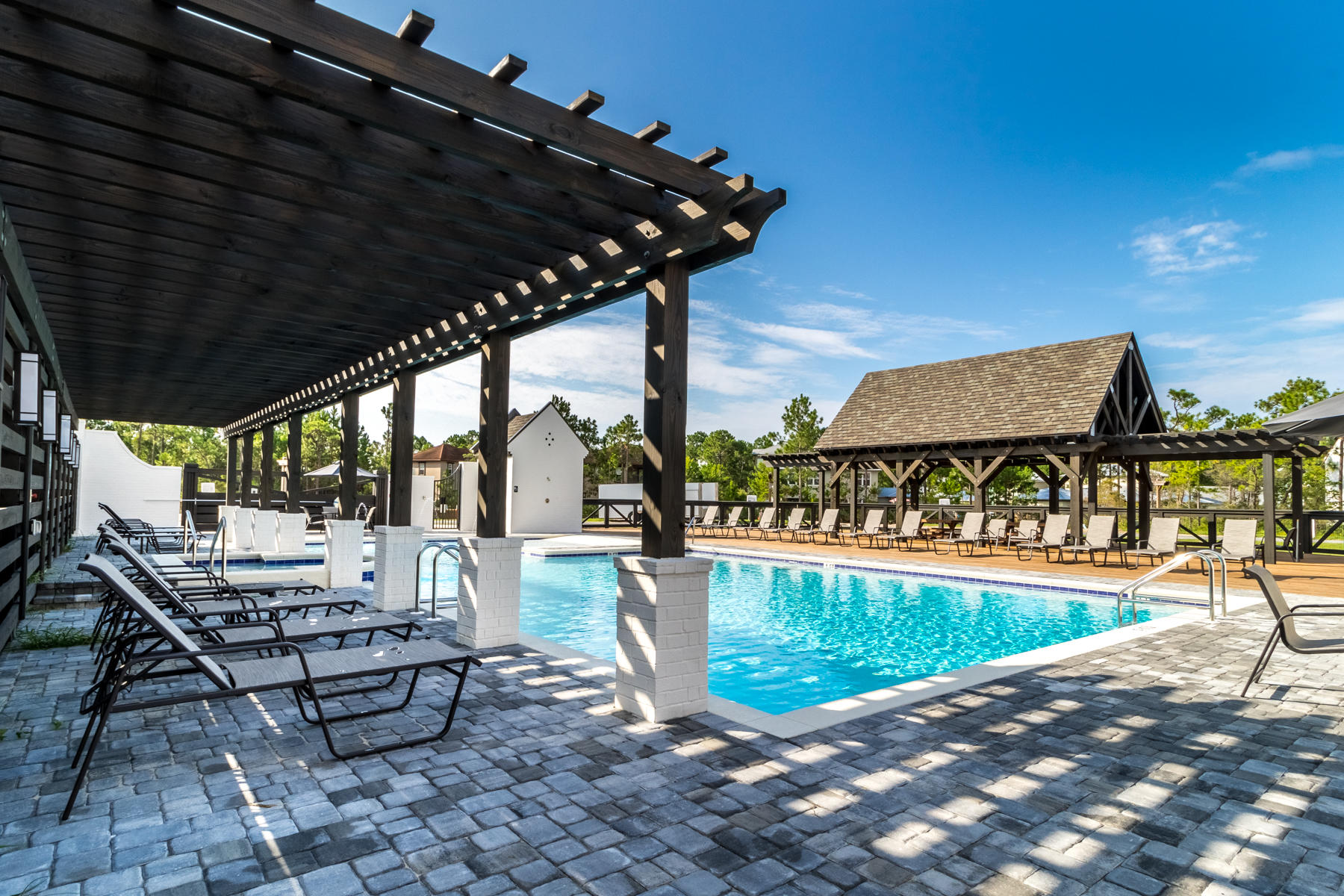 RIDGEWALK - Residential