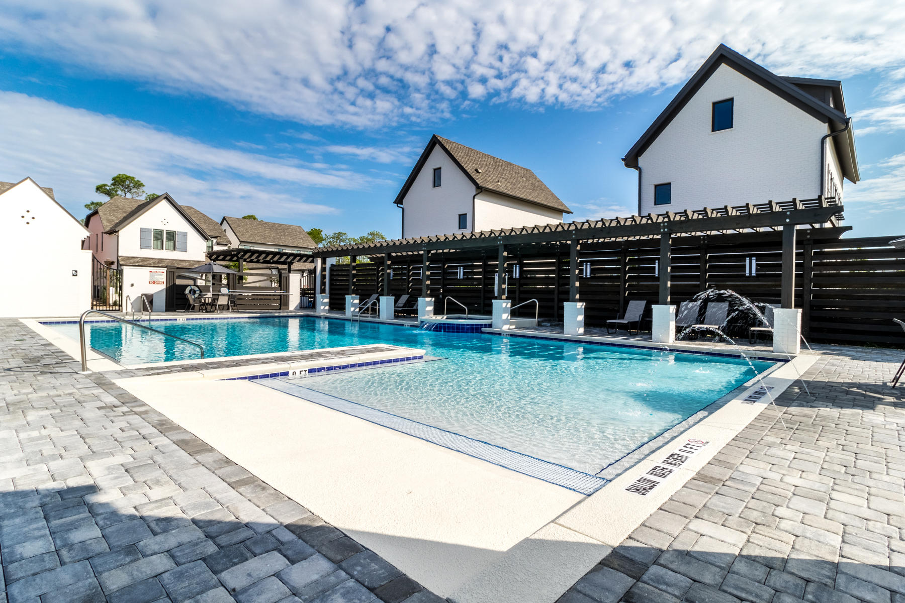 RIDGEWALK - Residential