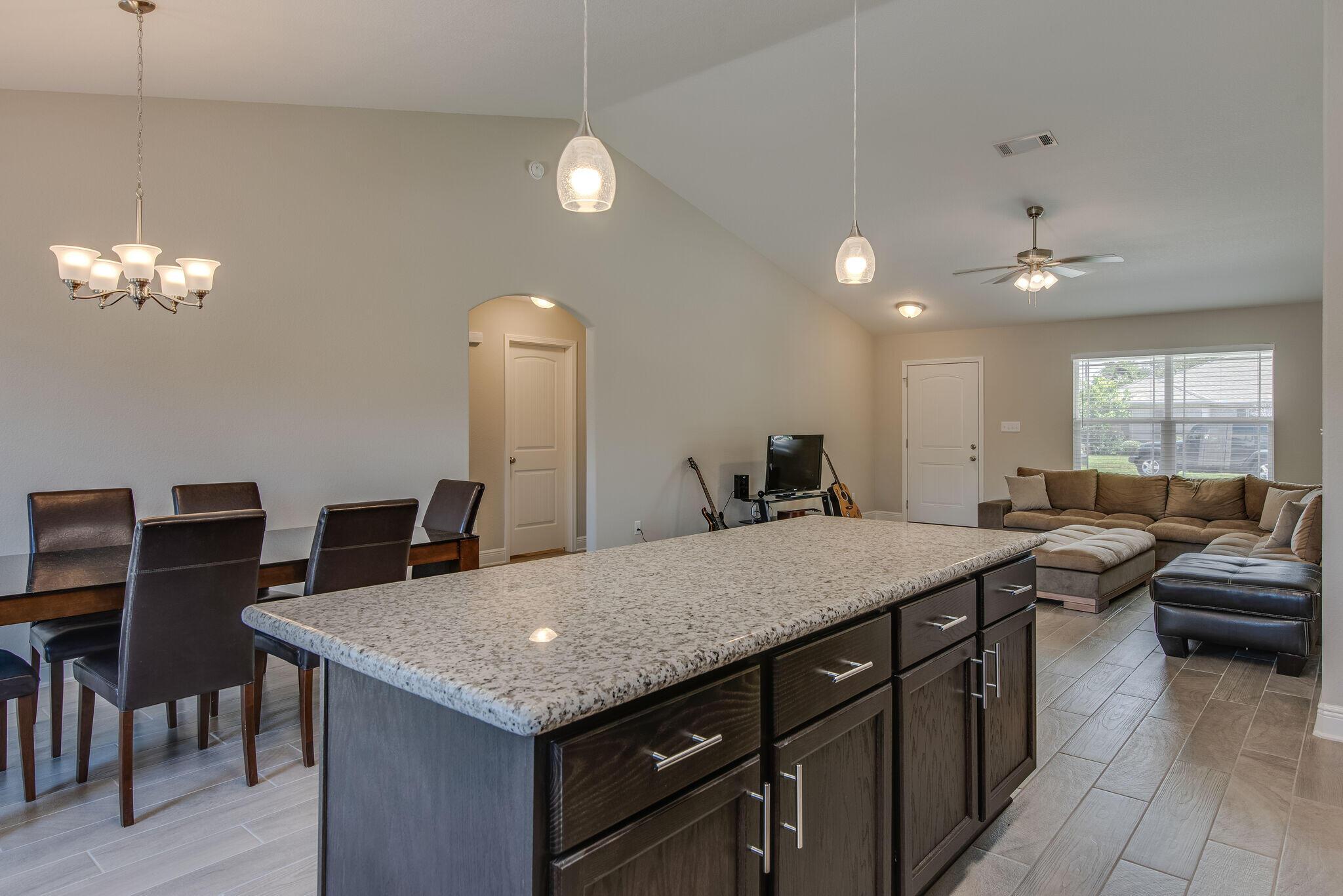 BELLA VISTA - Residential Lease