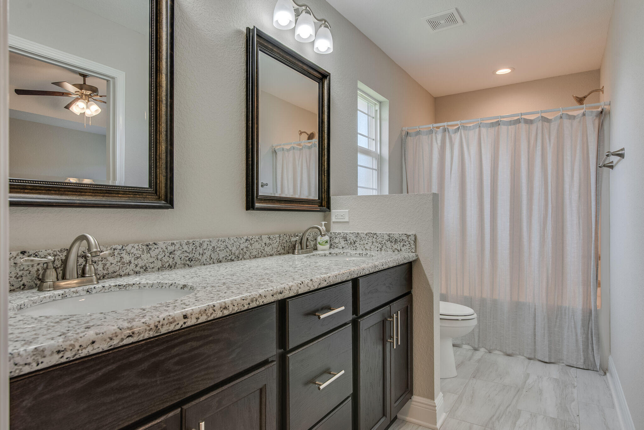BELLA VISTA - Residential Lease