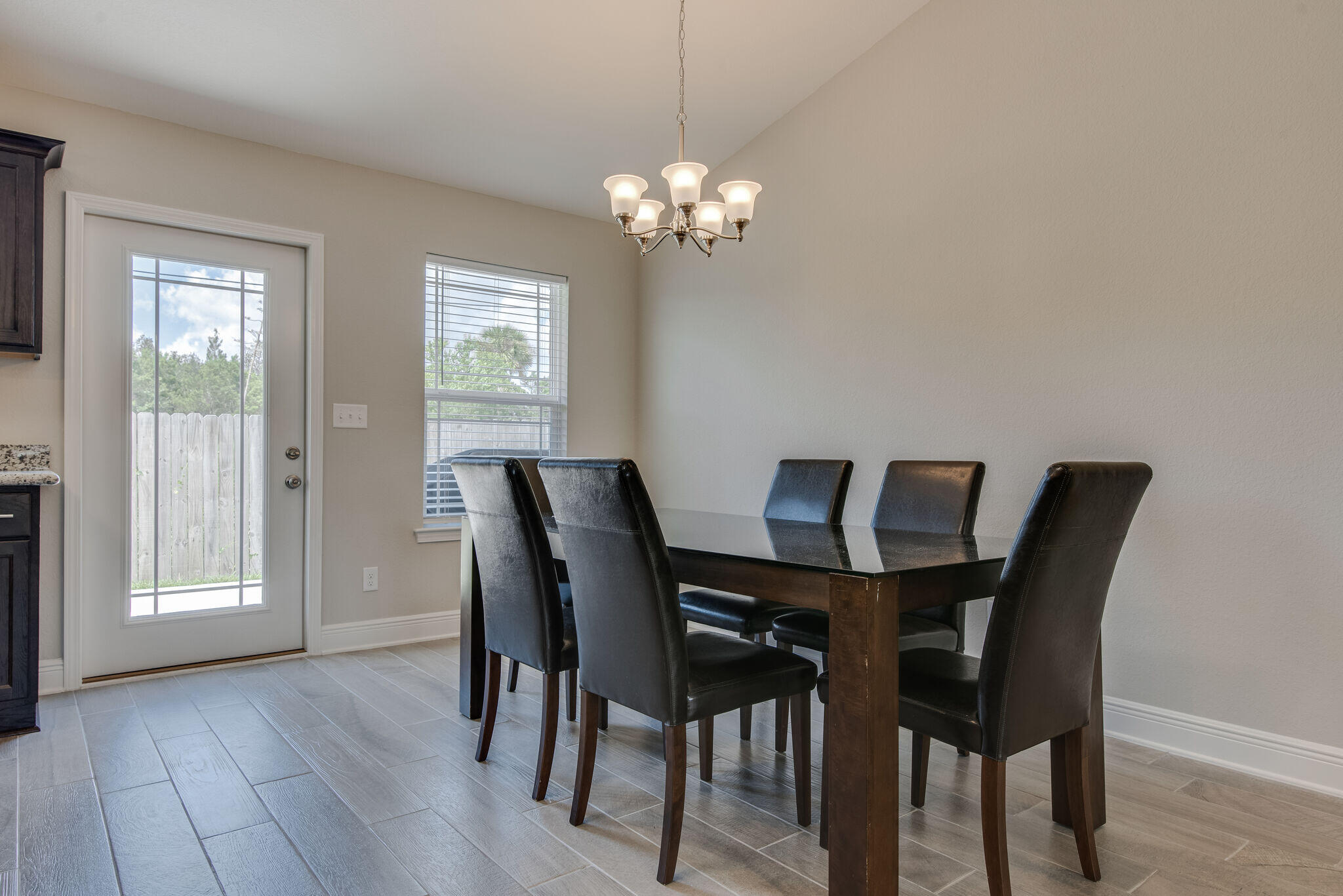 BELLA VISTA - Residential Lease