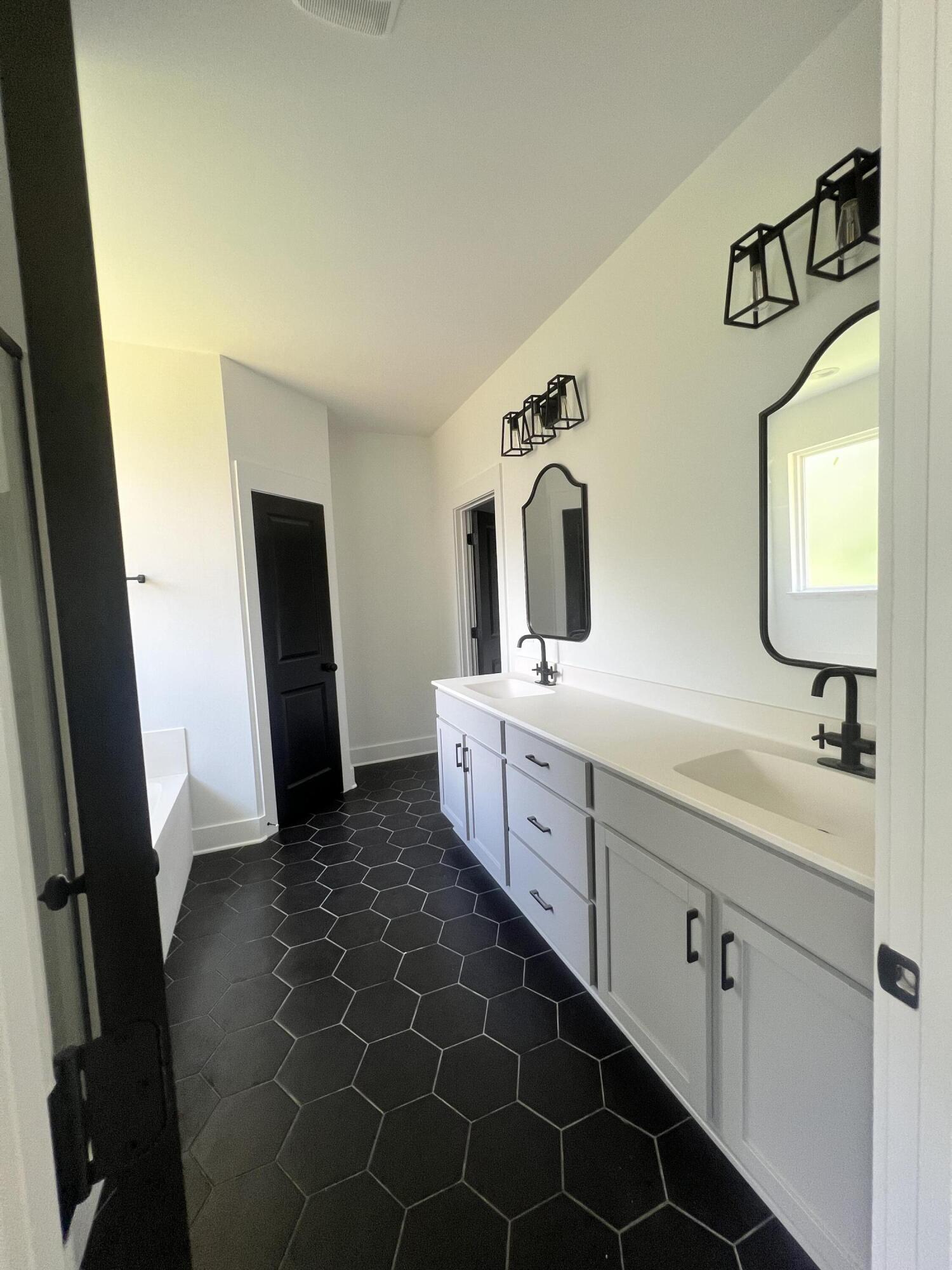 BLUEWATER COMMON (222201.00) - Residential