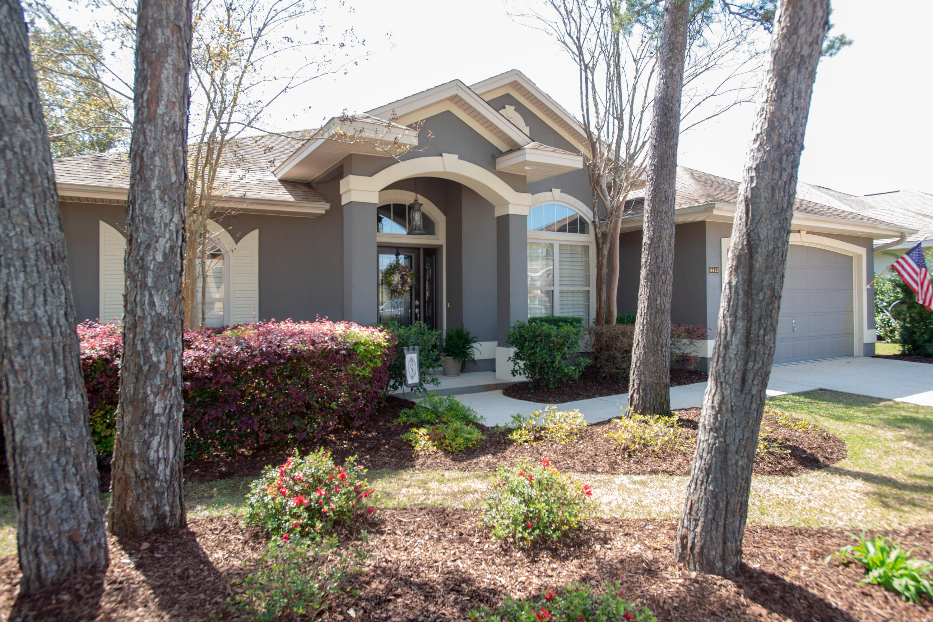 CHARDONNAY ESTATES - Residential