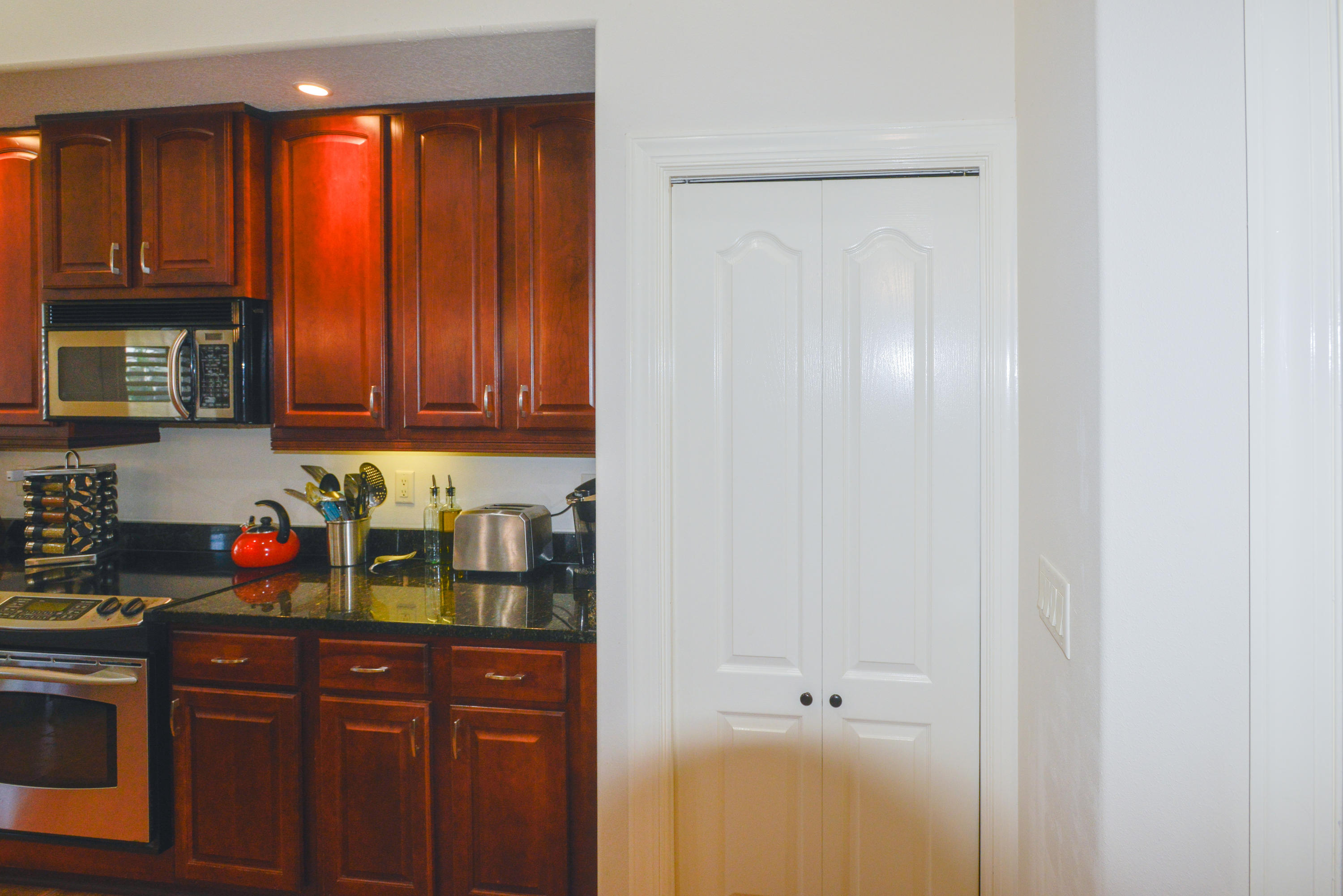 CHARDONNAY ESTATES - Residential