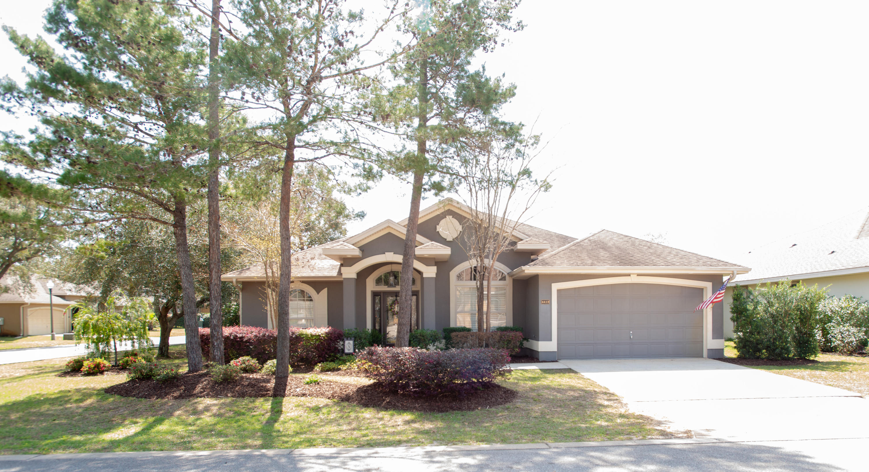 CHARDONNAY ESTATES - Residential