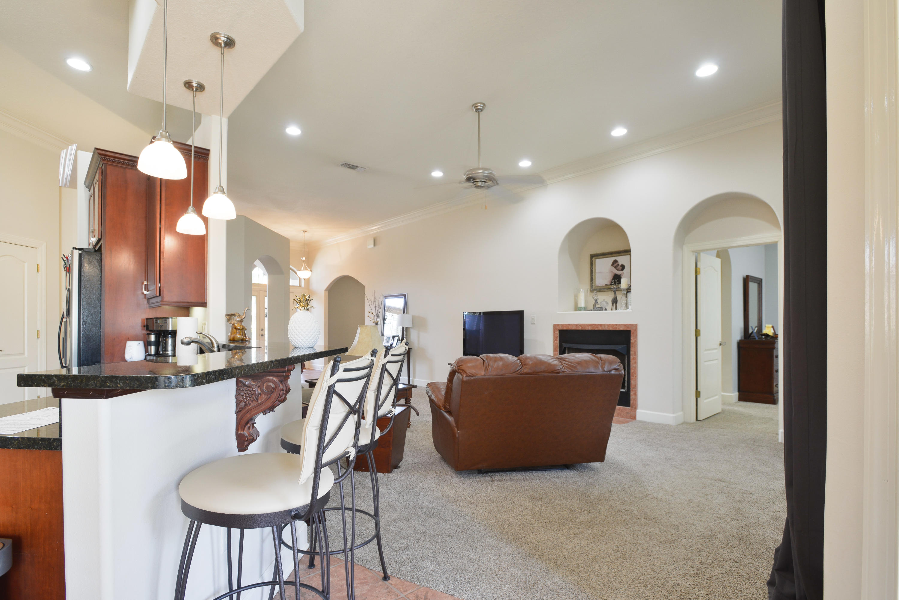 CHARDONNAY ESTATES - Residential