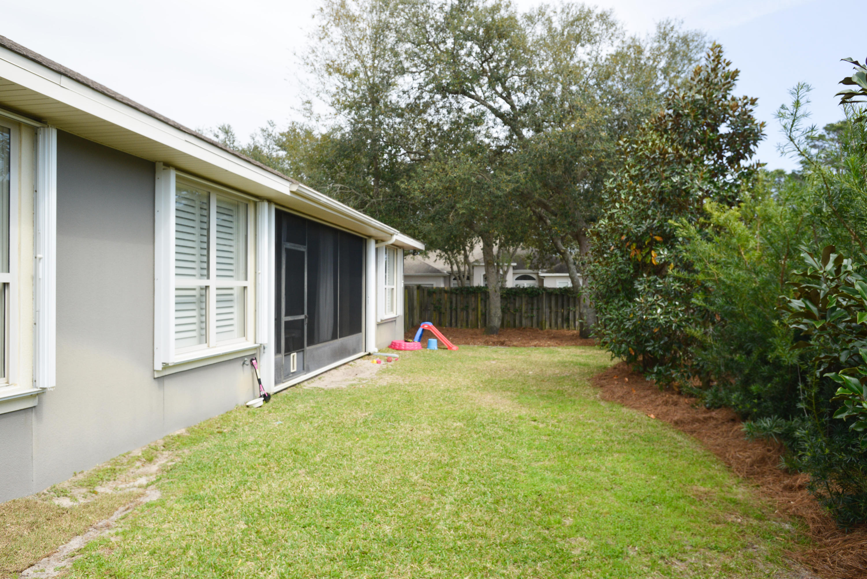 CHARDONNAY ESTATES - Residential