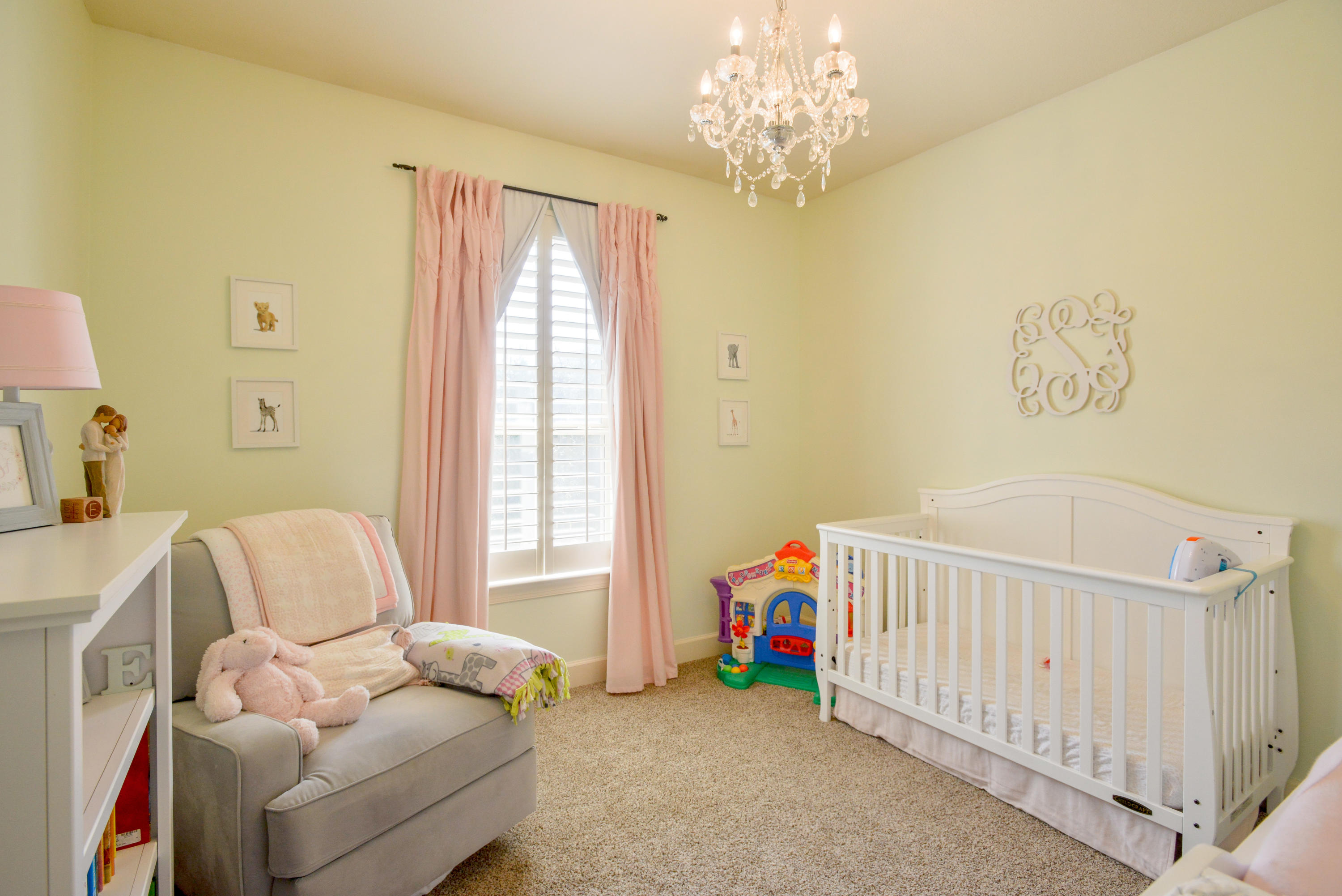 CHARDONNAY ESTATES - Residential