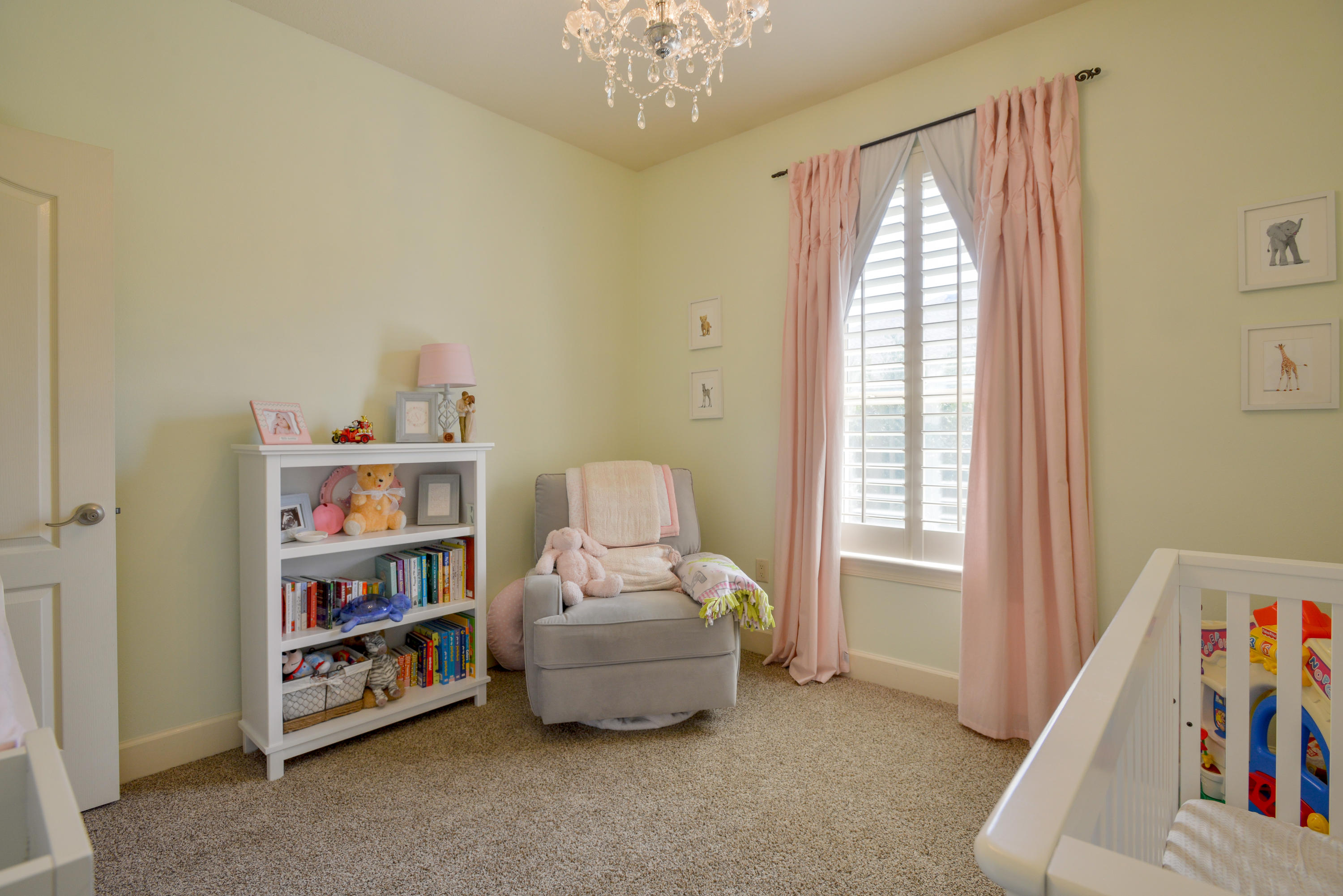 CHARDONNAY ESTATES - Residential