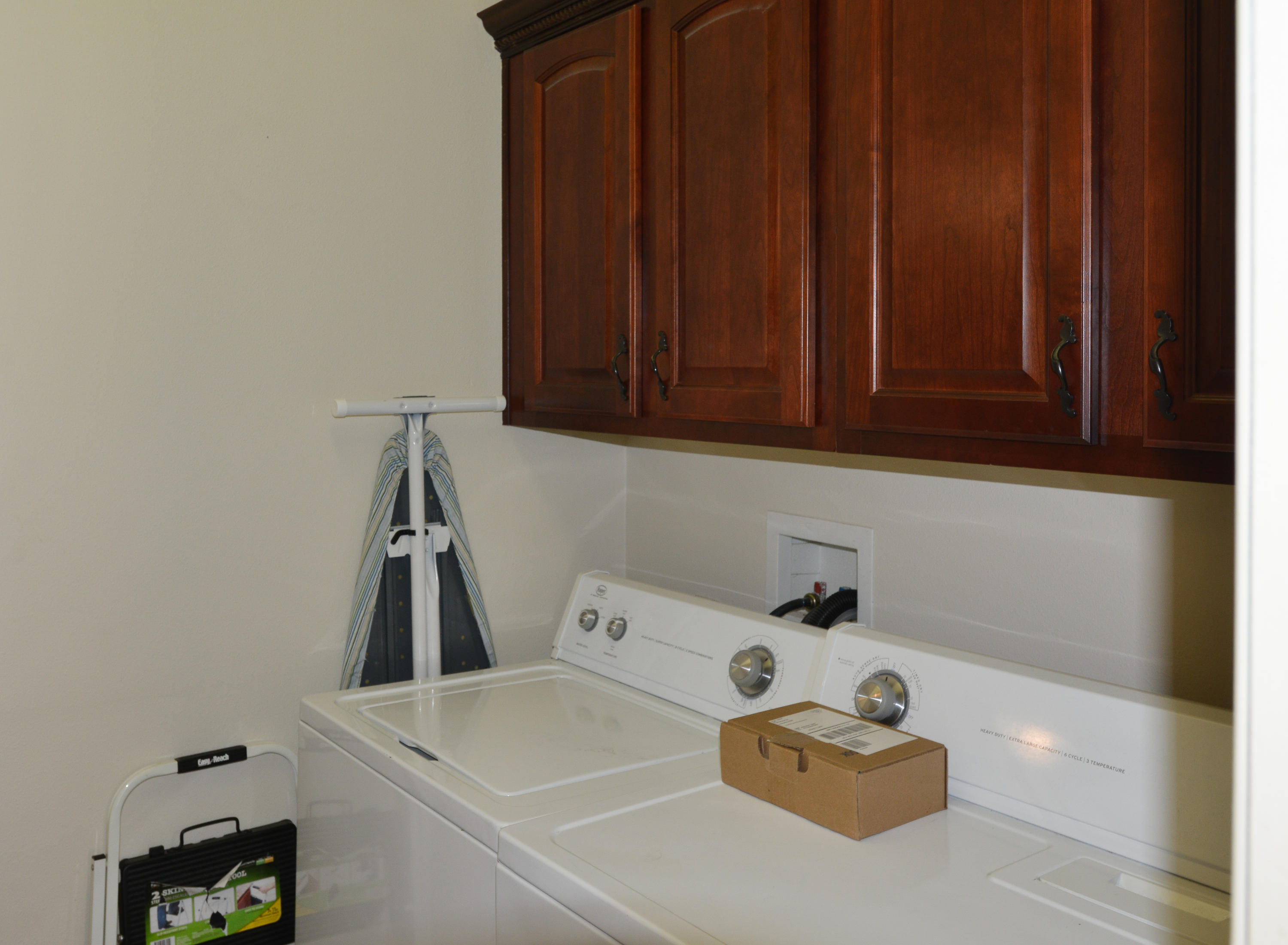 CHARDONNAY ESTATES - Residential