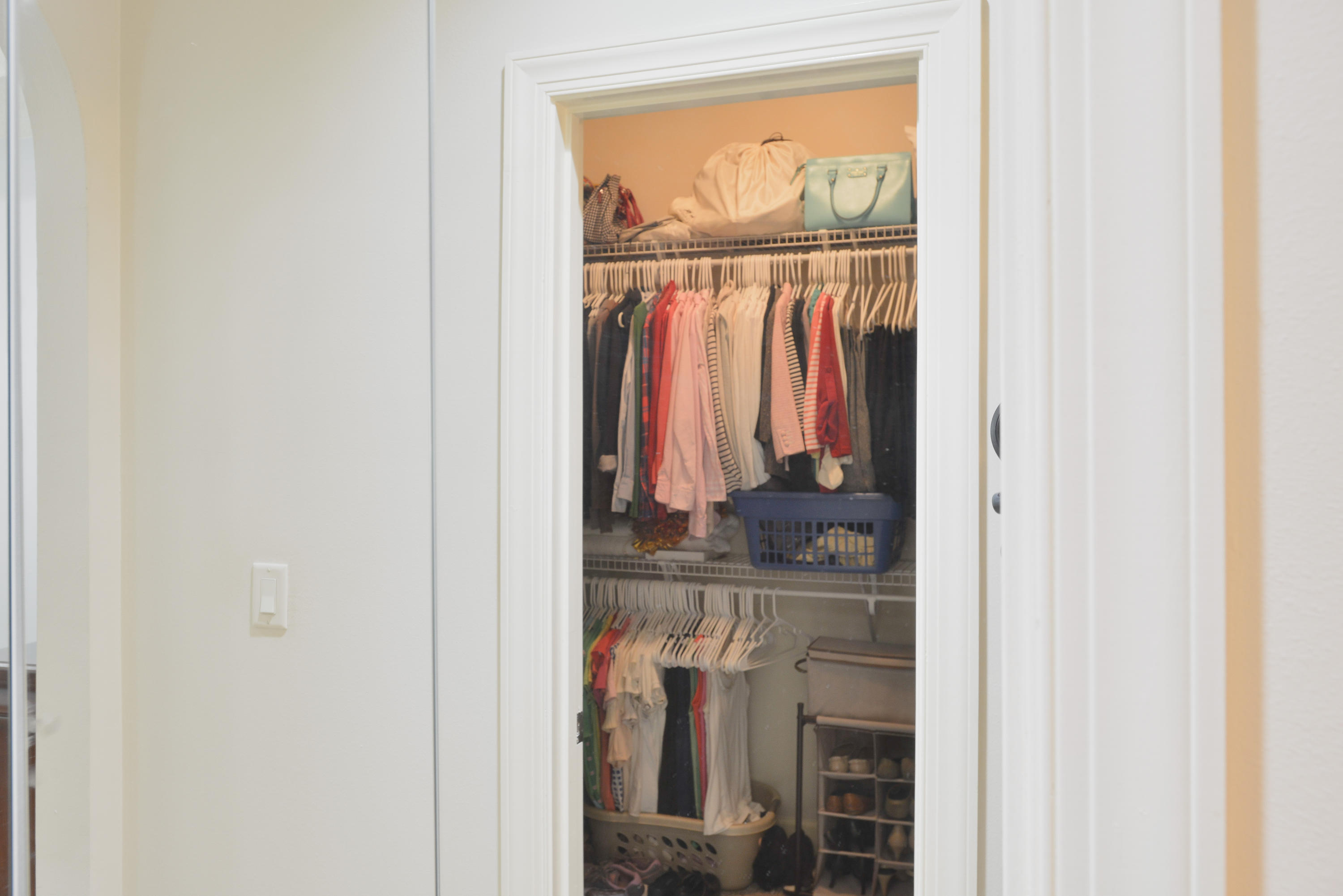 CHARDONNAY ESTATES - Residential