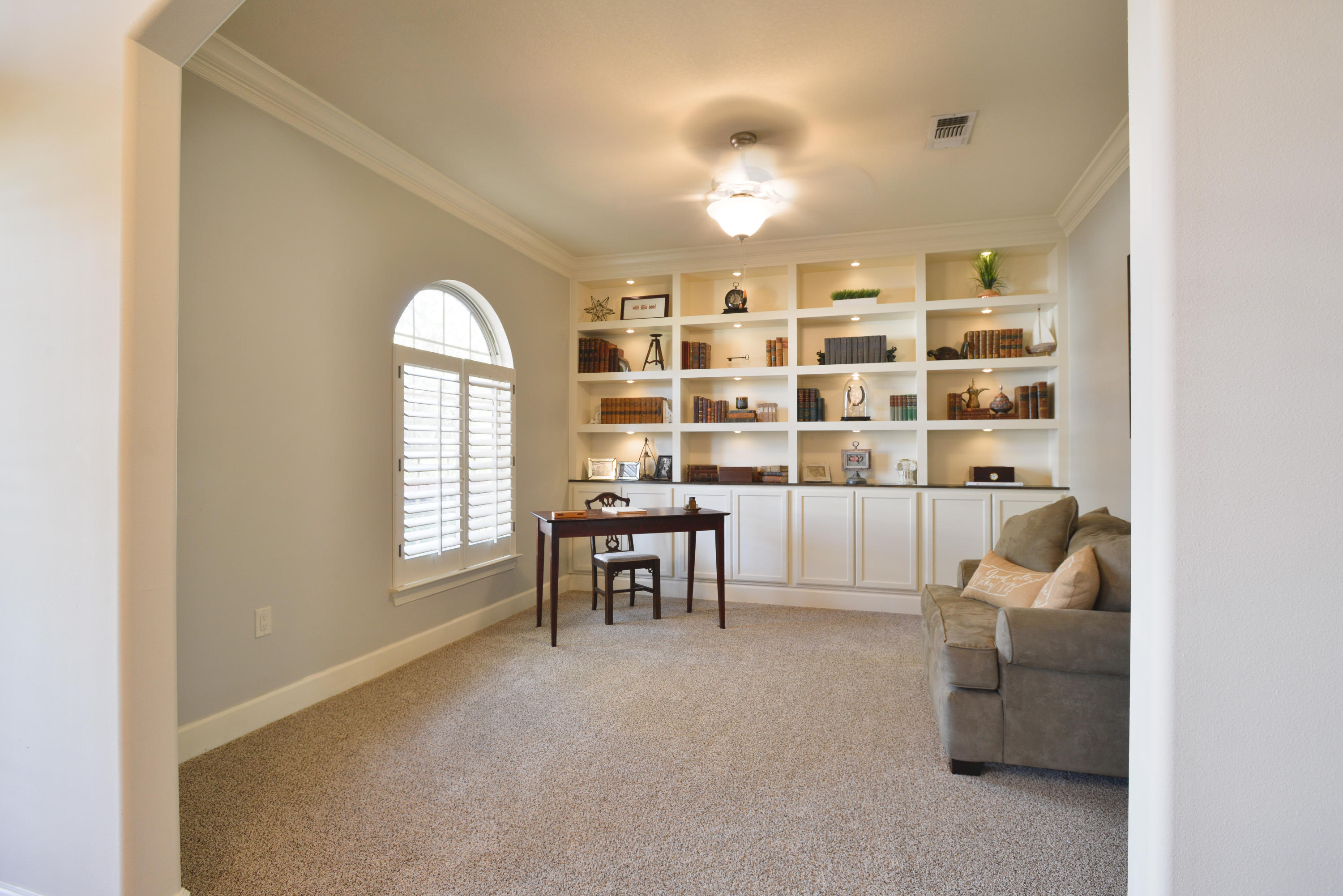 CHARDONNAY ESTATES - Residential