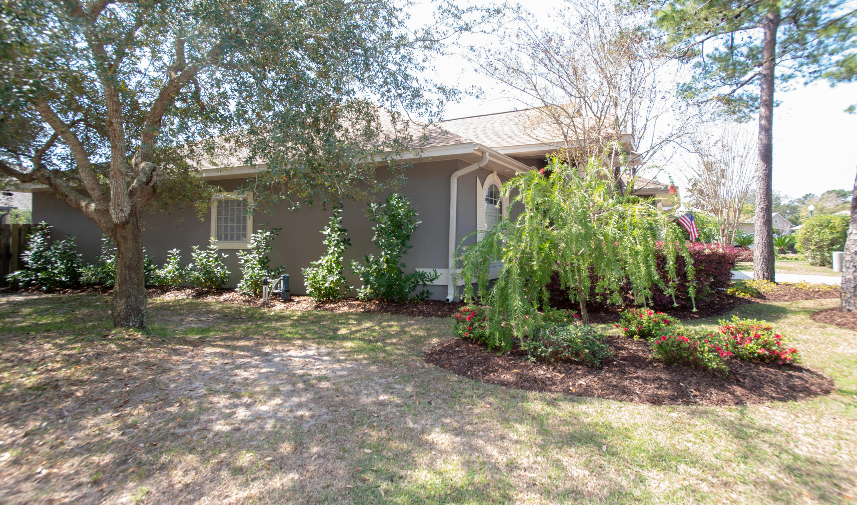 CHARDONNAY ESTATES - Residential