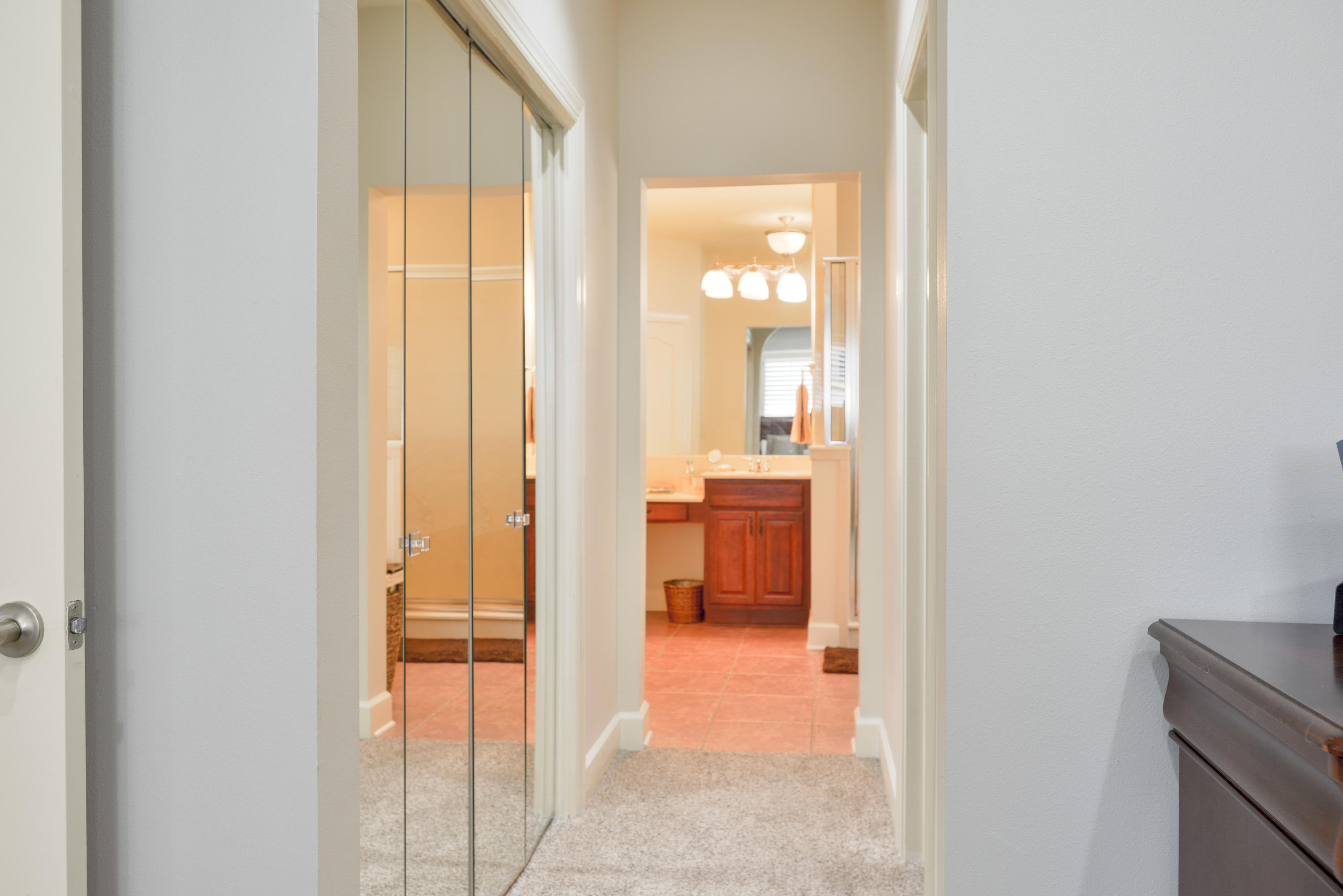 CHARDONNAY ESTATES - Residential