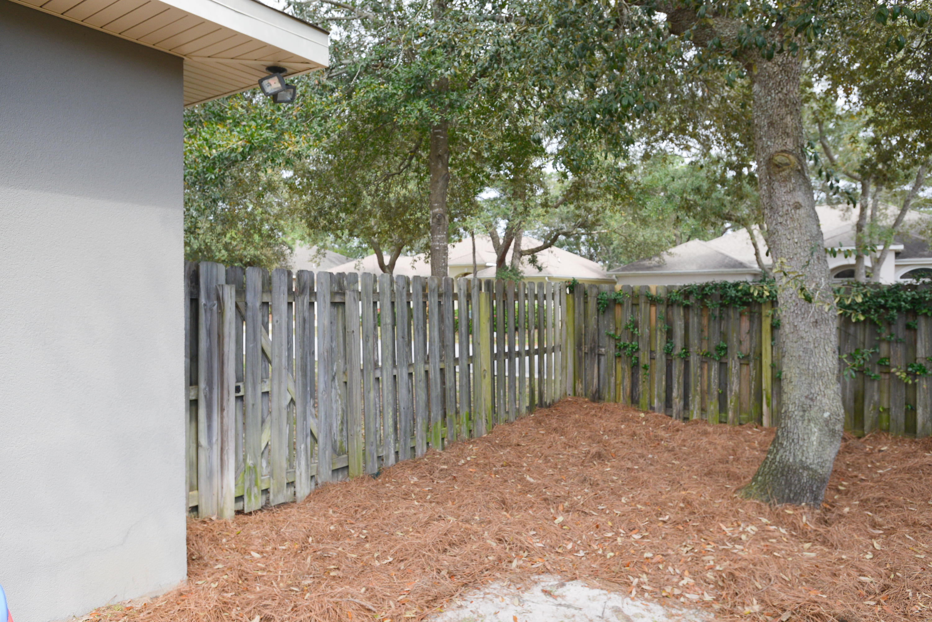 CHARDONNAY ESTATES - Residential