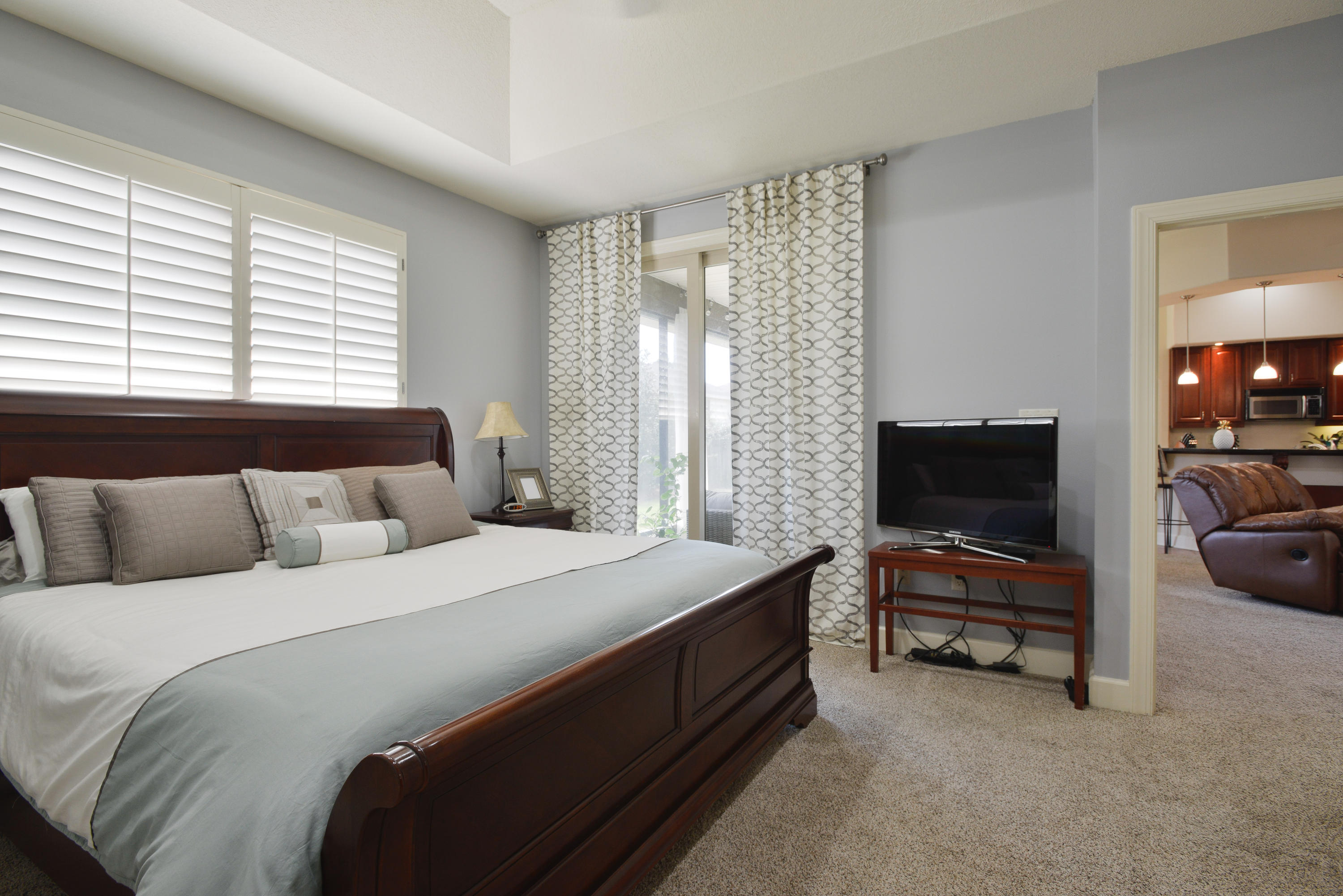 CHARDONNAY ESTATES - Residential