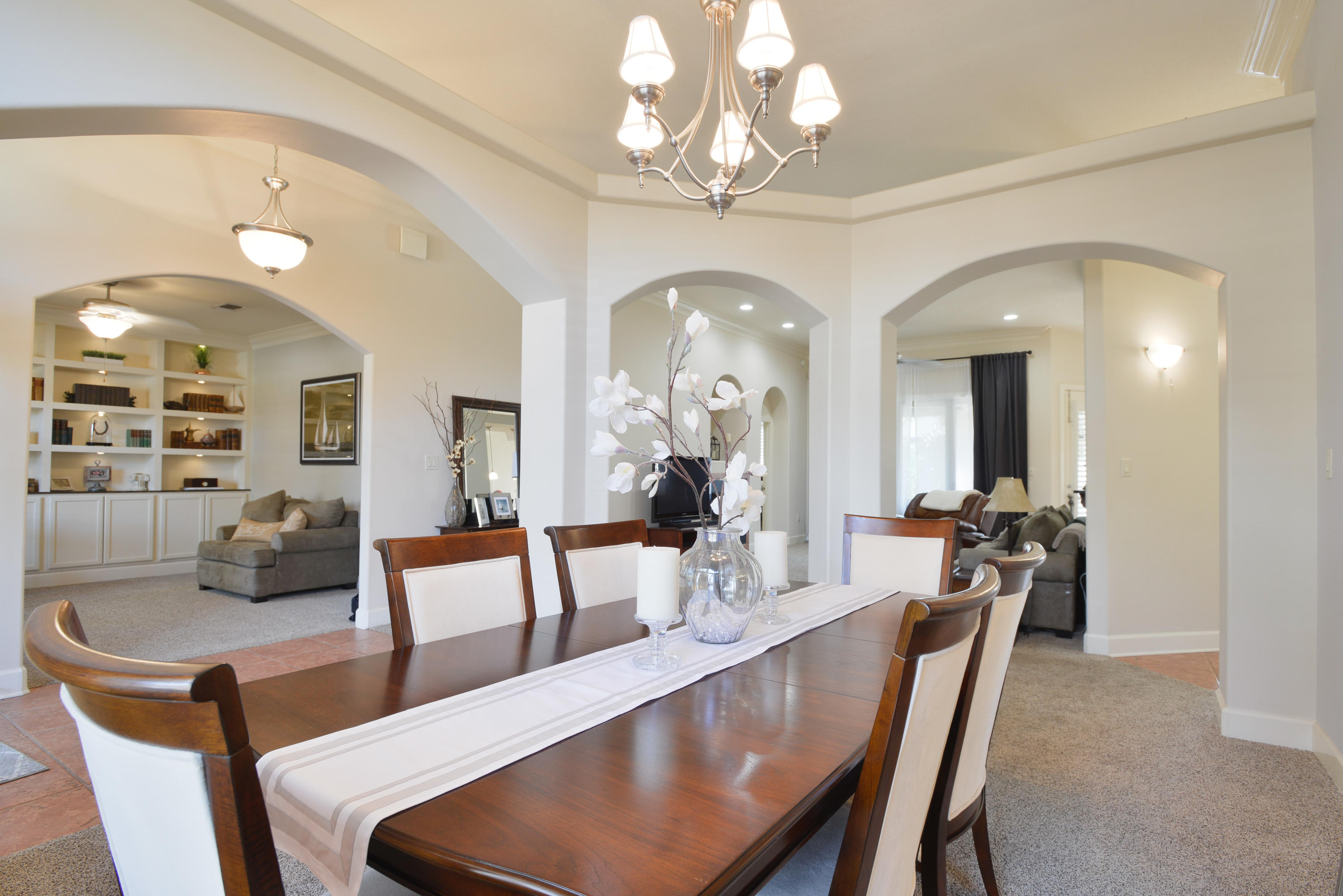 CHARDONNAY ESTATES - Residential