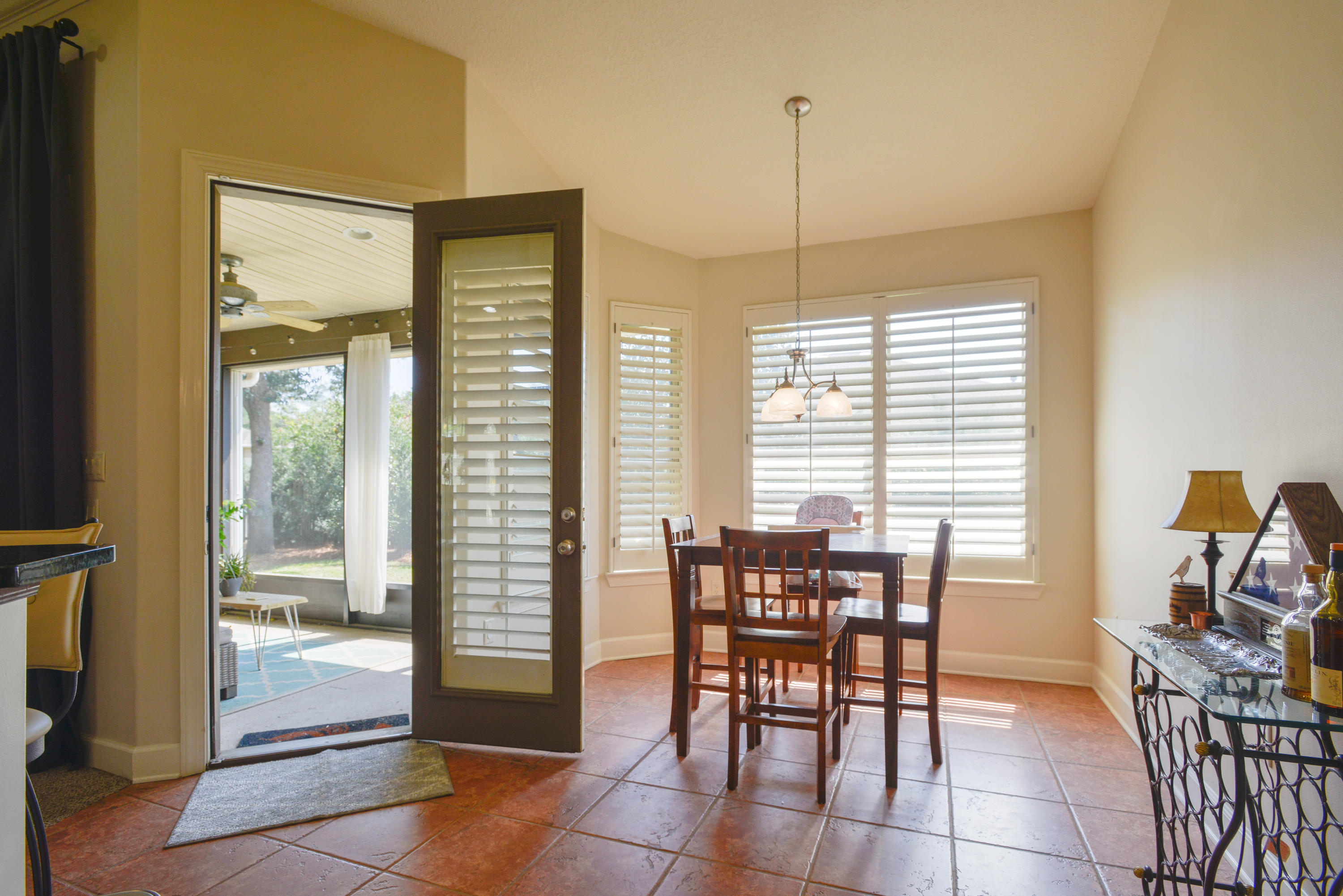 CHARDONNAY ESTATES - Residential