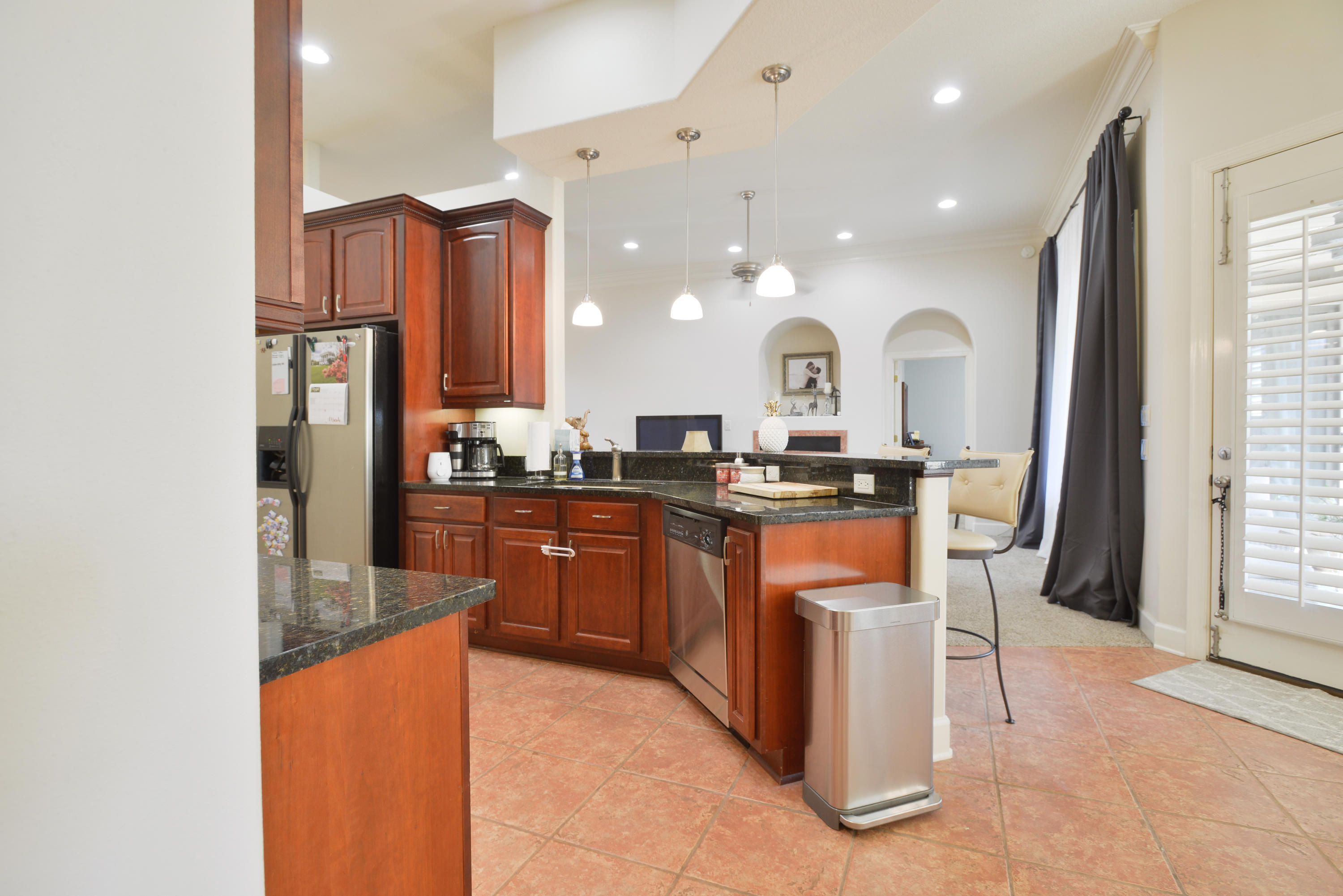 CHARDONNAY ESTATES - Residential