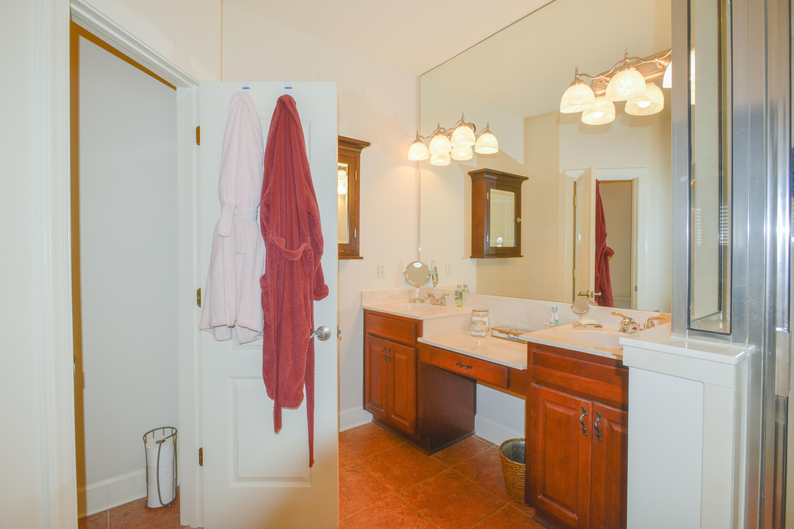 CHARDONNAY ESTATES - Residential